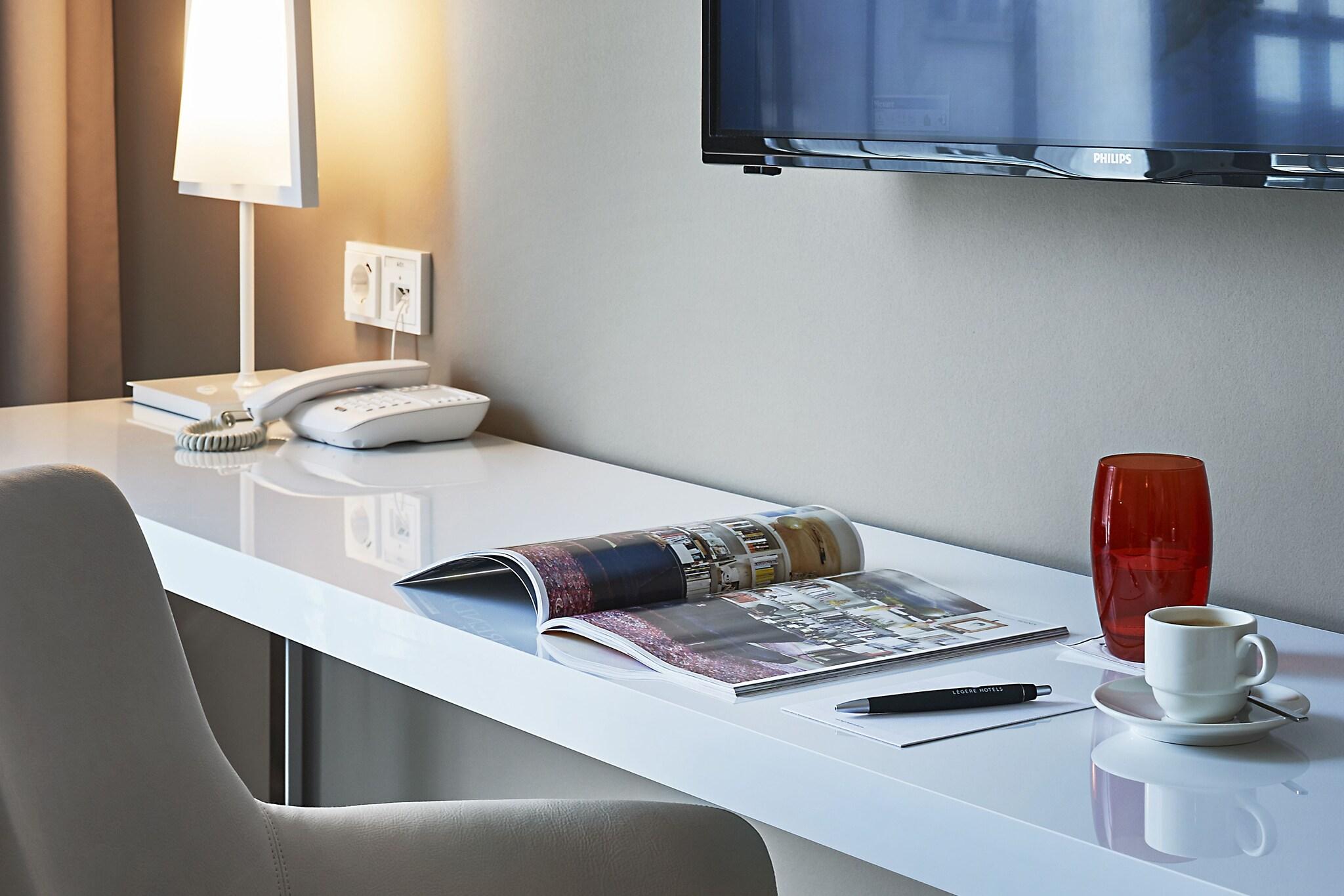 Double Superior King Bed