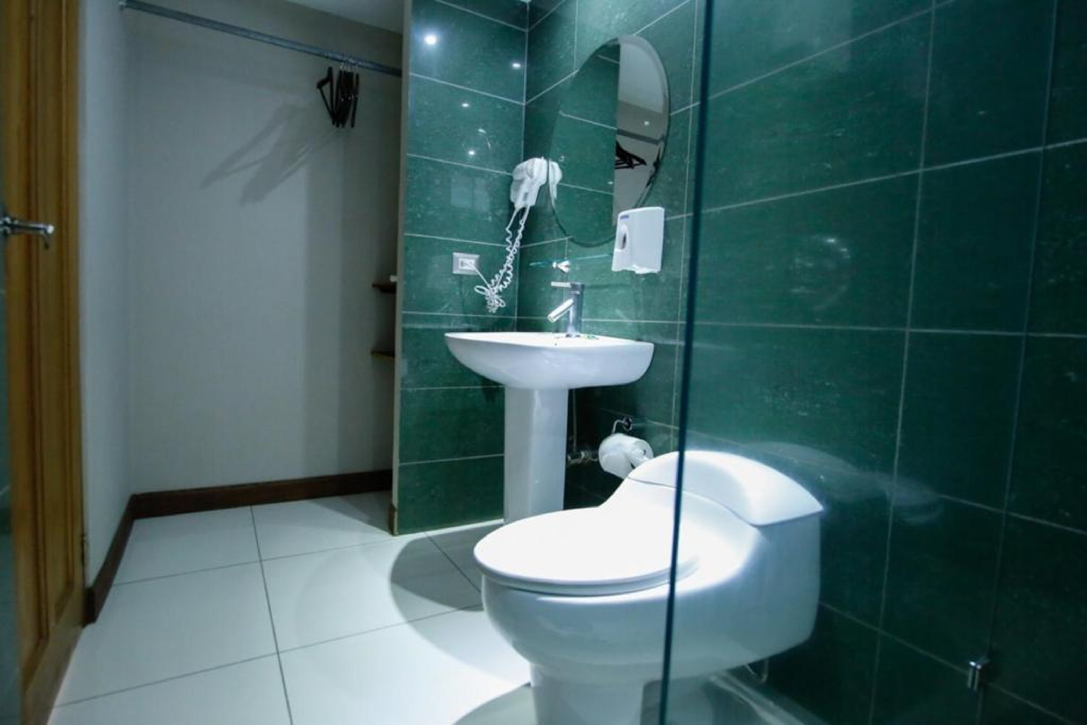 Double Deluxe Two Beds