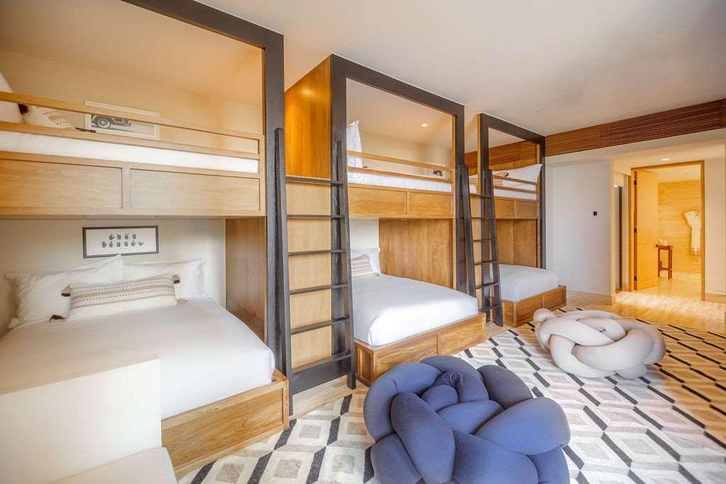 Home Three Bedrooms with Views