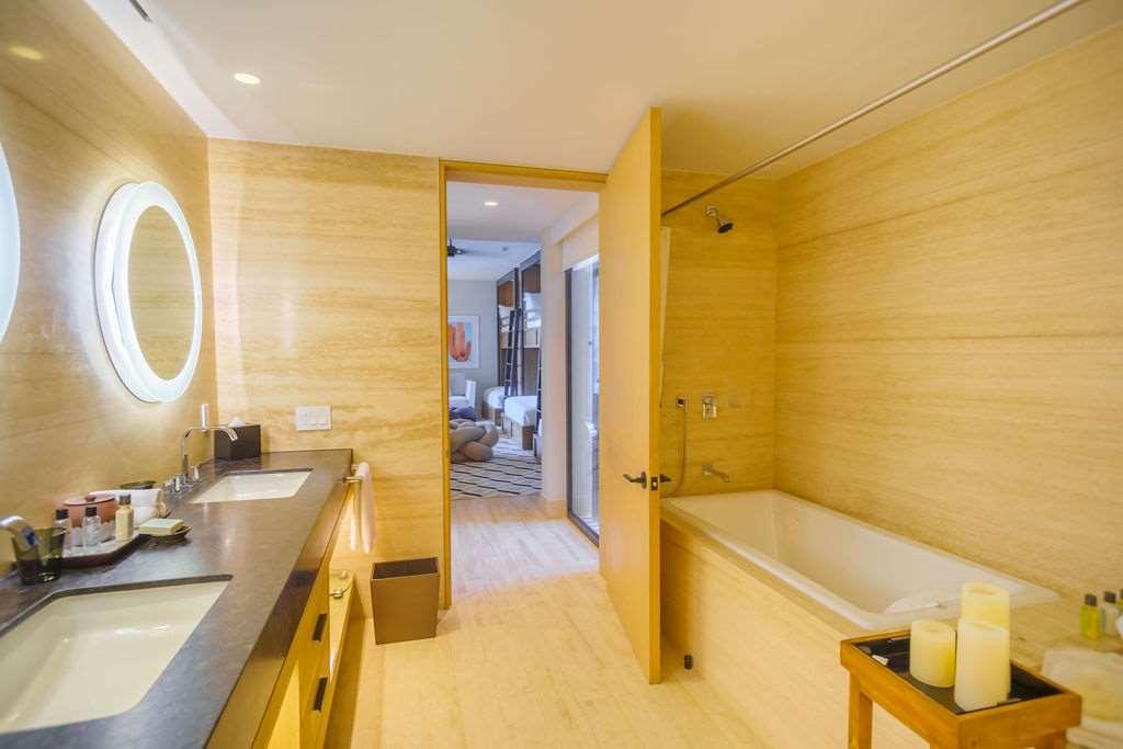 Home Three Bedrooms with Views