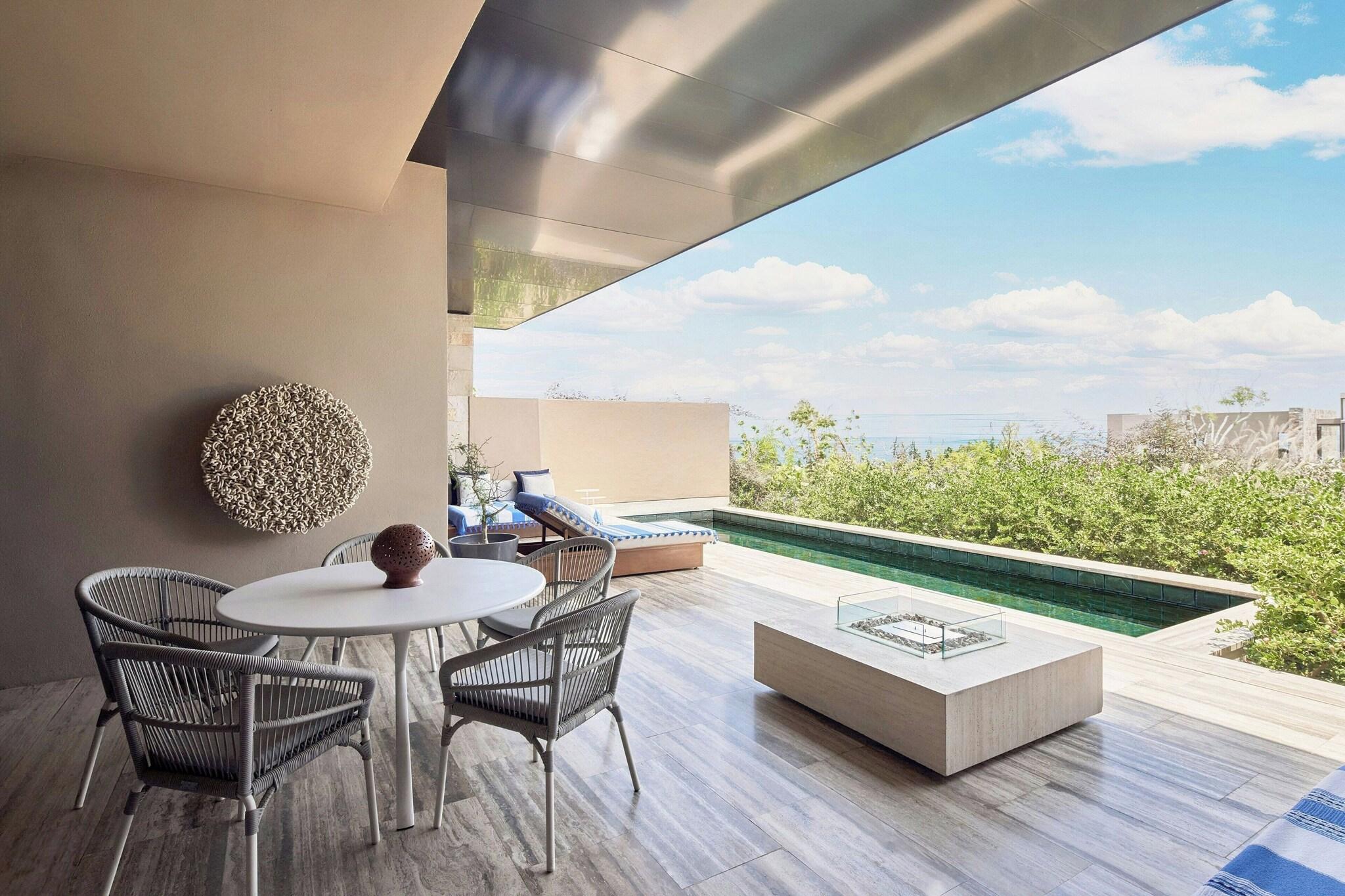 Suite Ocean View King Bed