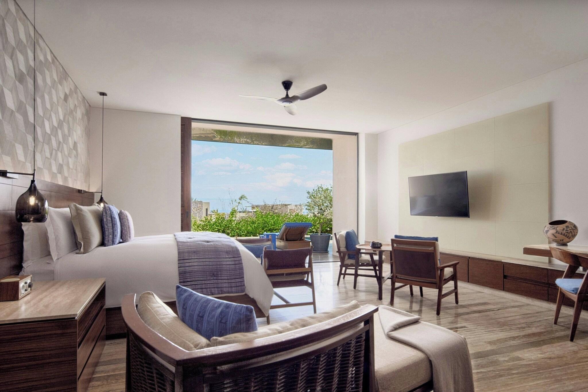 Suite Ocean View King Bed