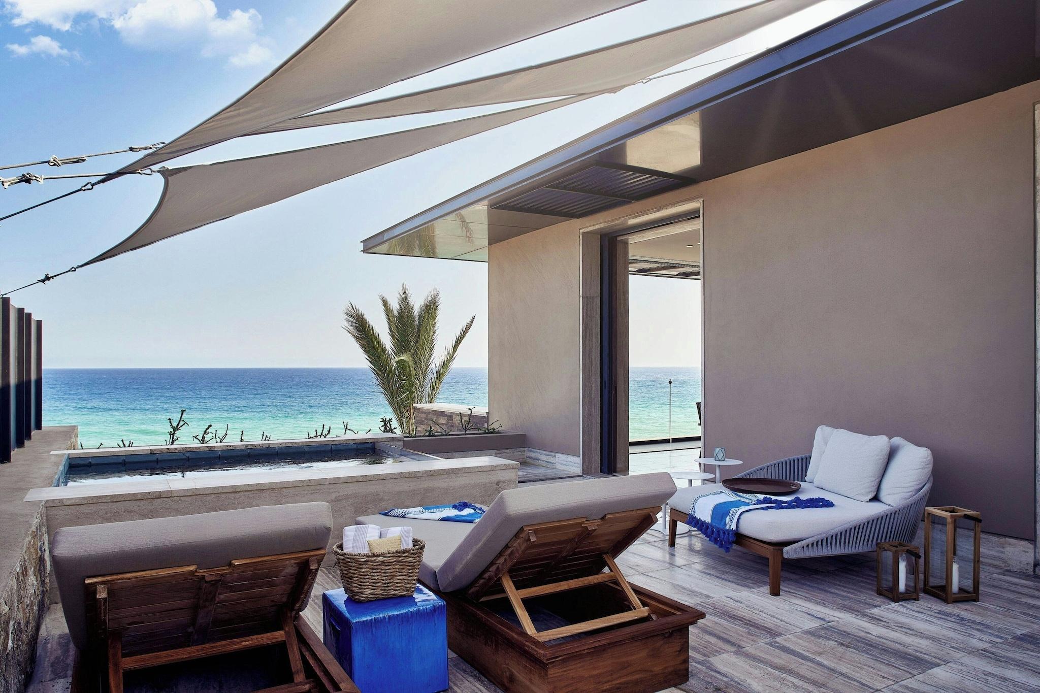 Double Ocean Front King Bed