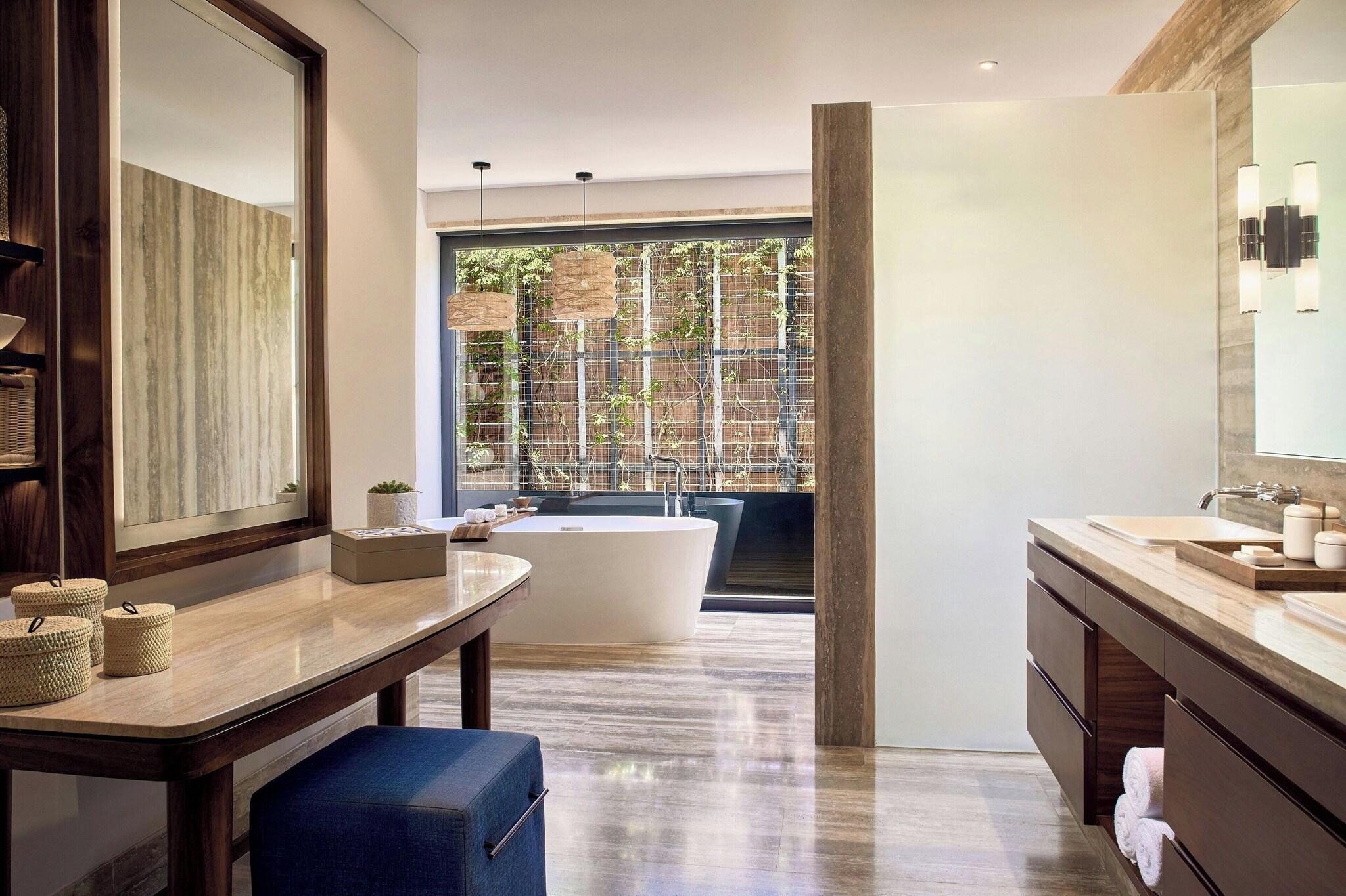 Double Ocean Front King Bed