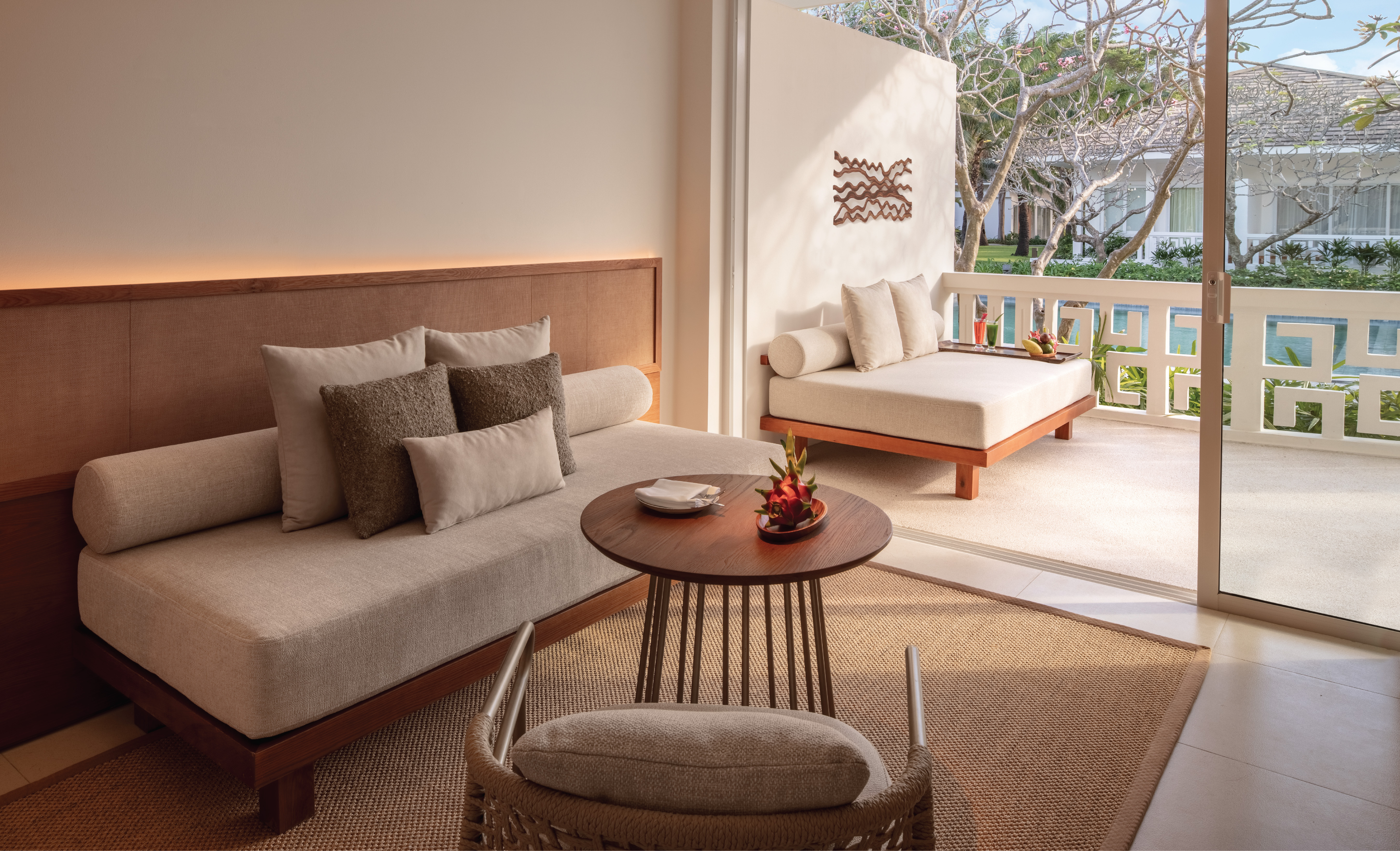 Suite Deluxe Pool View