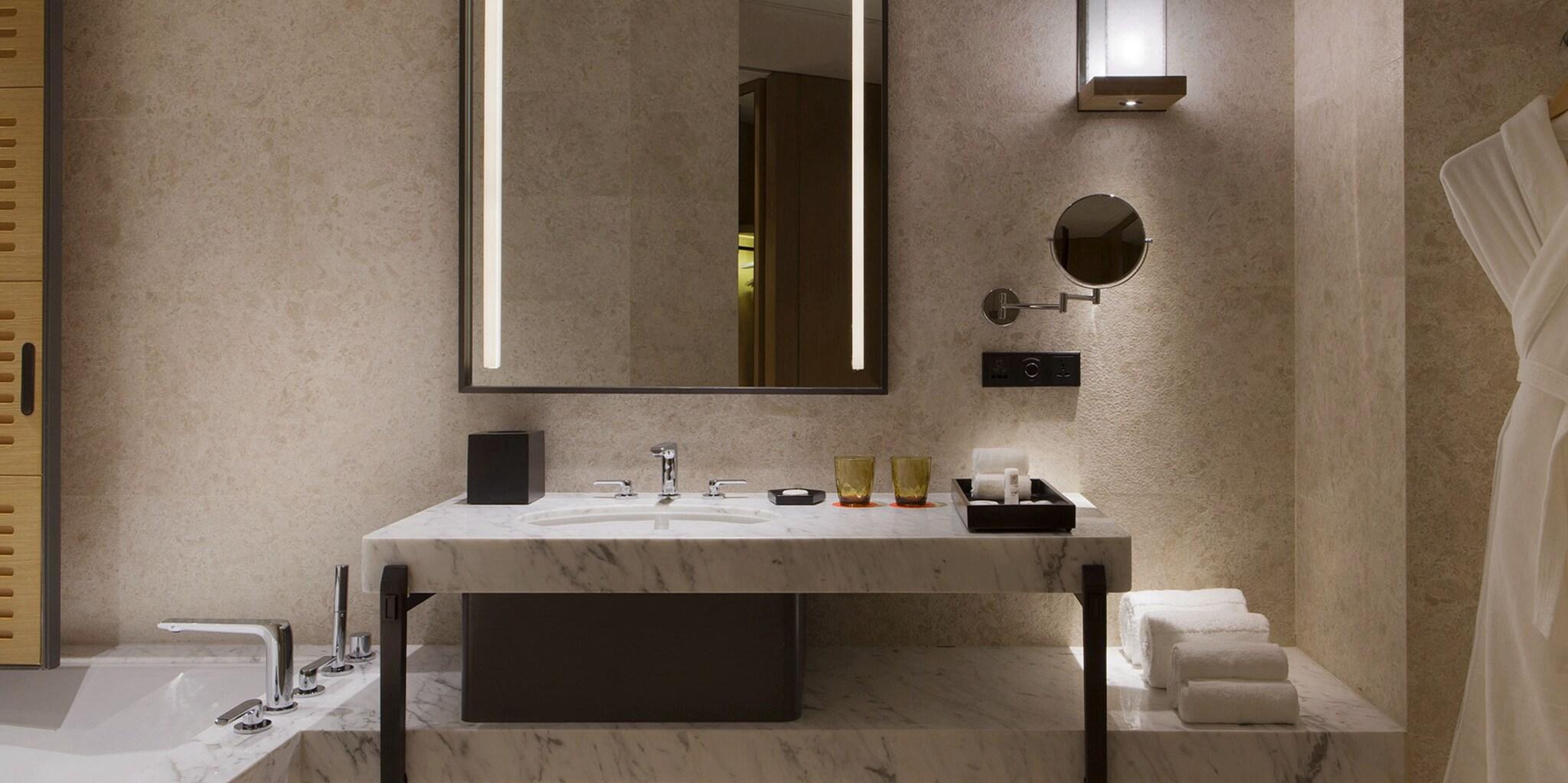 Quadruple Ocean View Two Double Beds