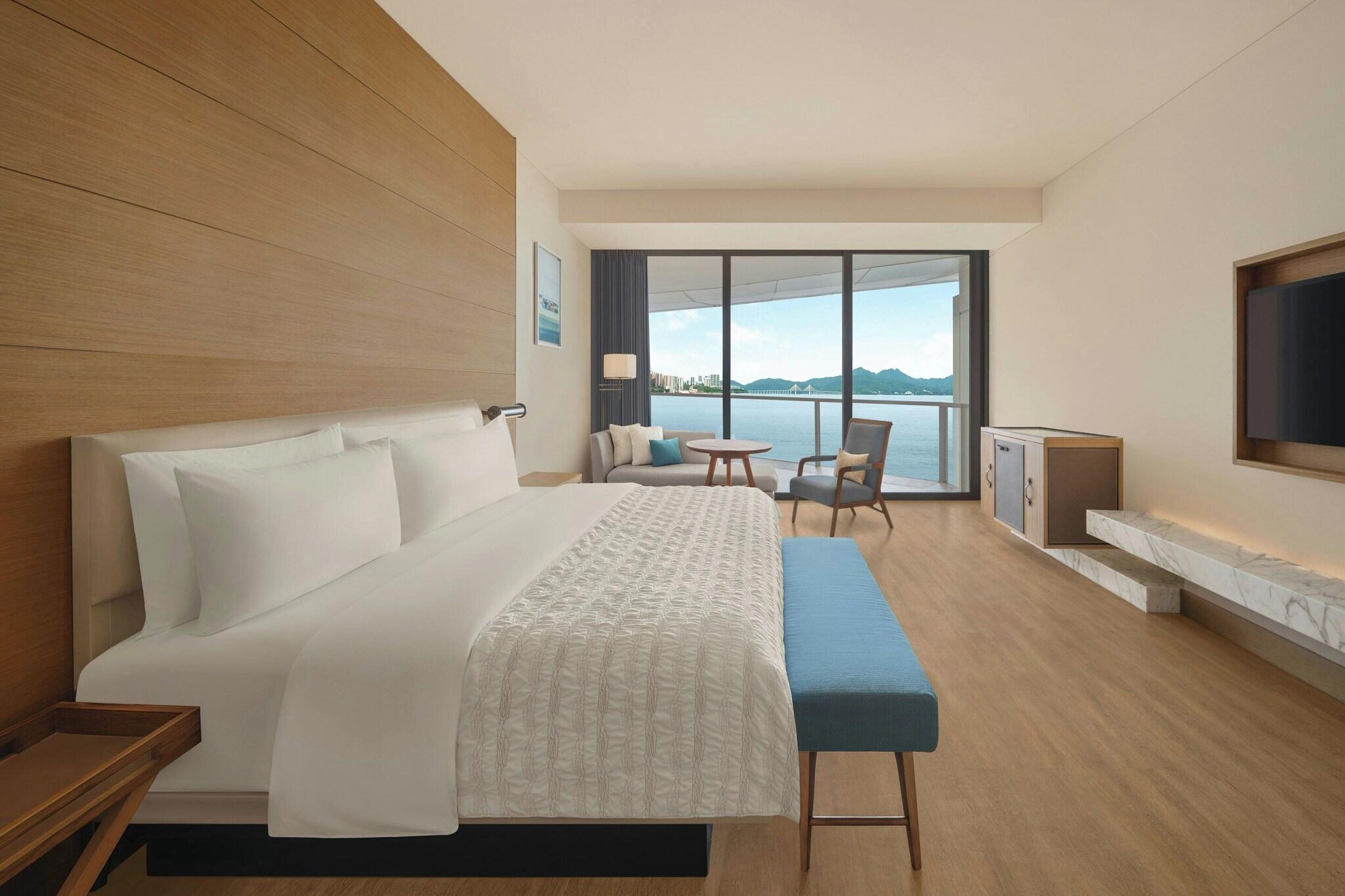 Double Ocean Front King Bed