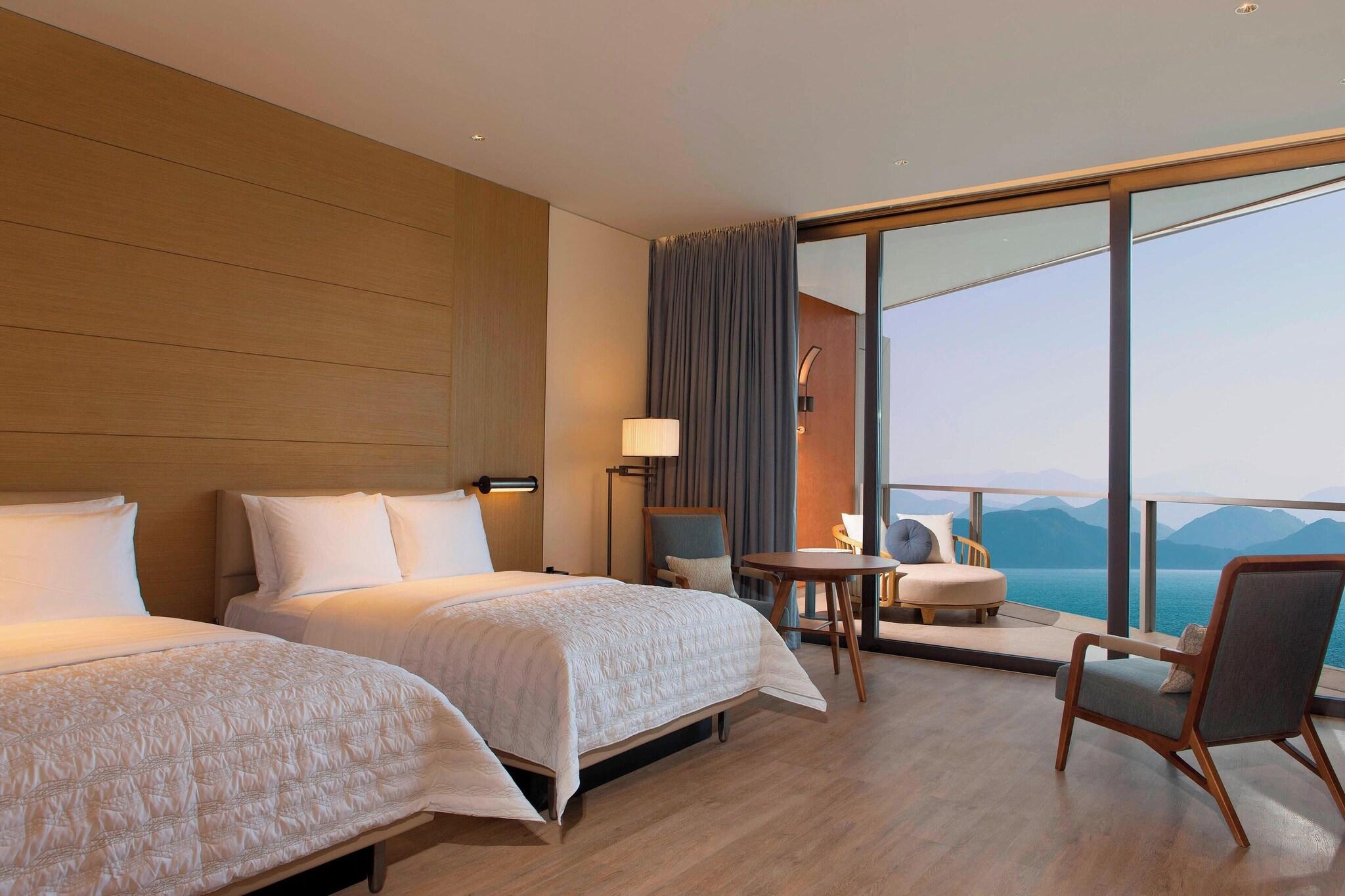 Quadruple Ocean View Two Double Beds