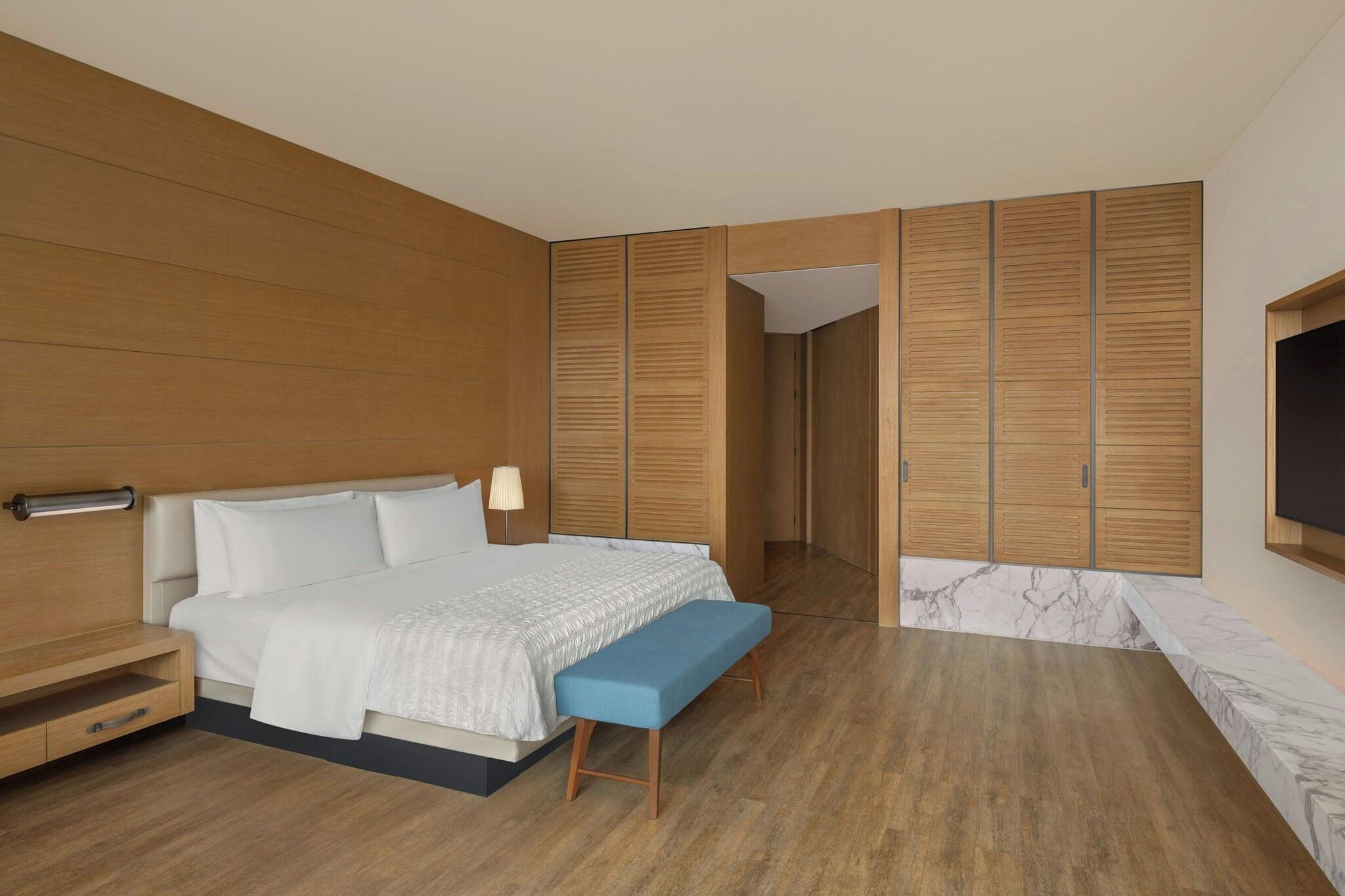 Double Ocean View King Bed