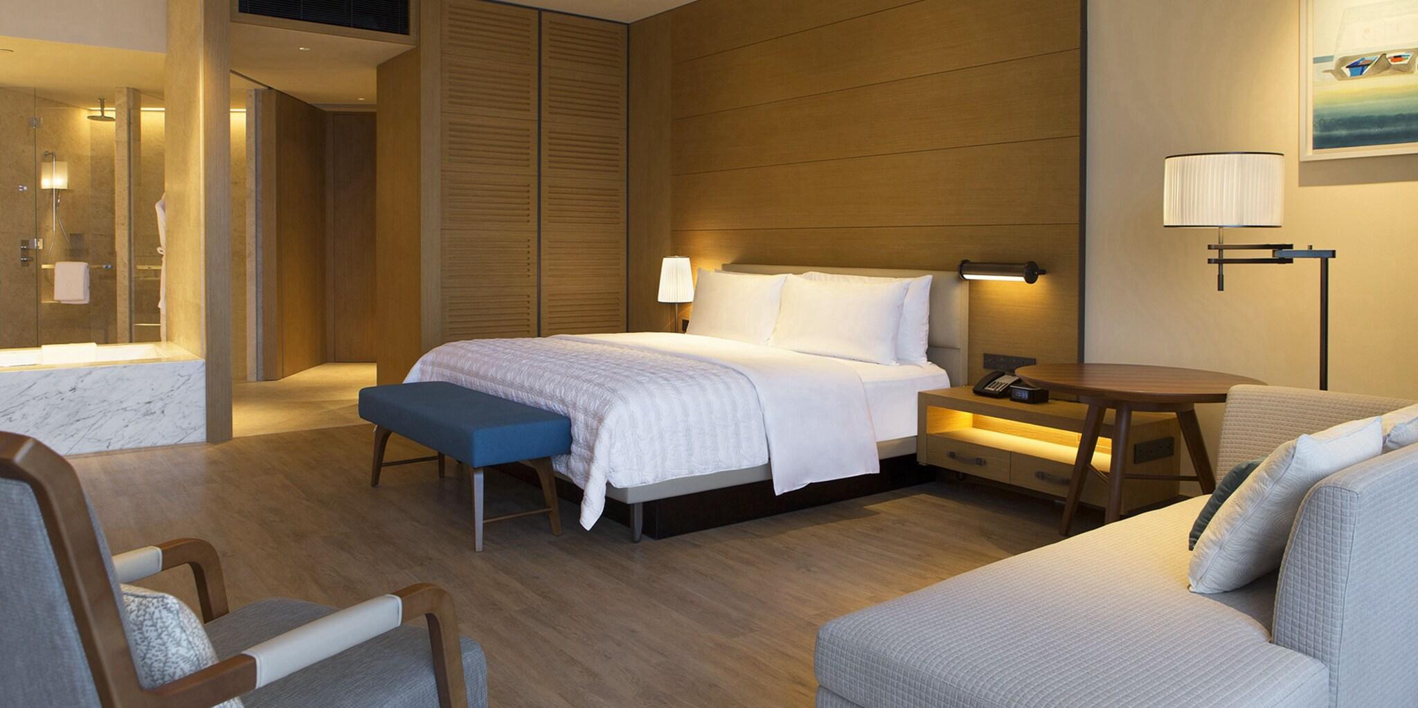 Double Ocean Front King Bed