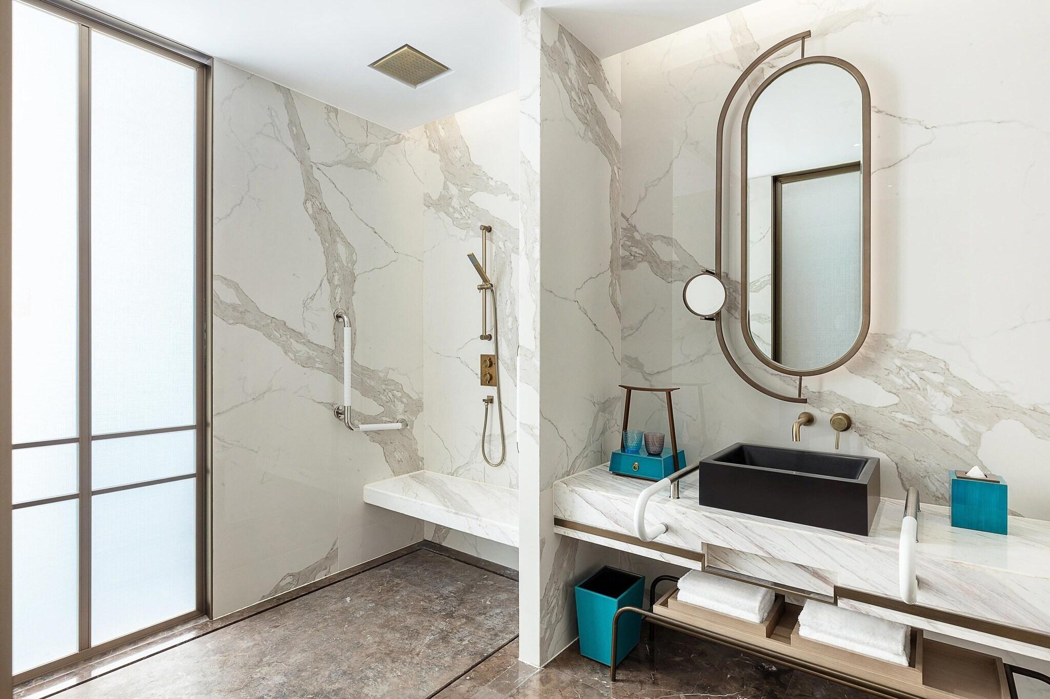 Double King Size Bed