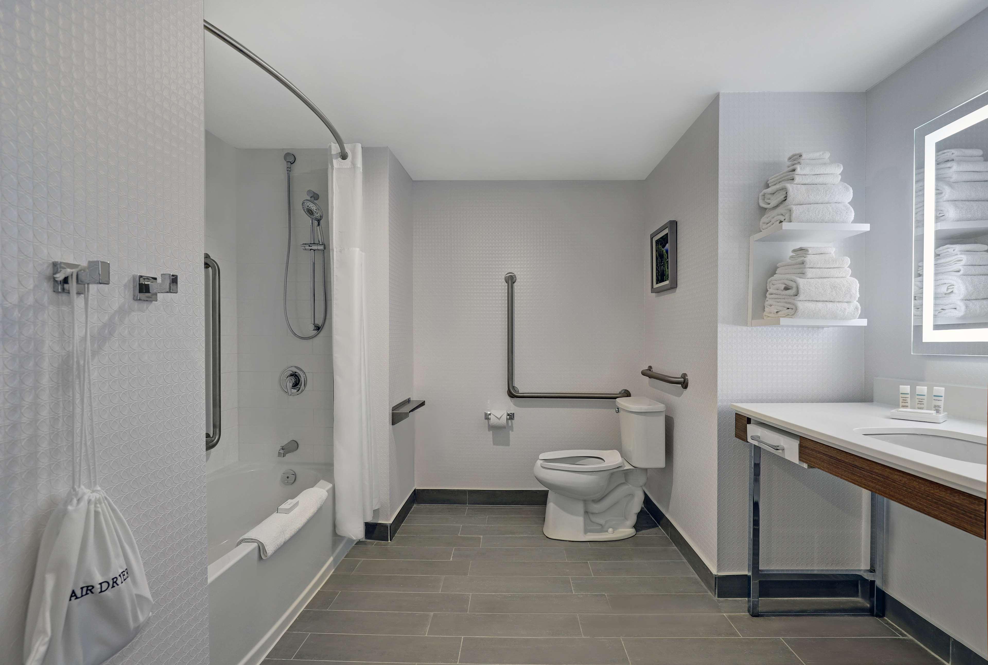 Room Accessible-two Queen Beds