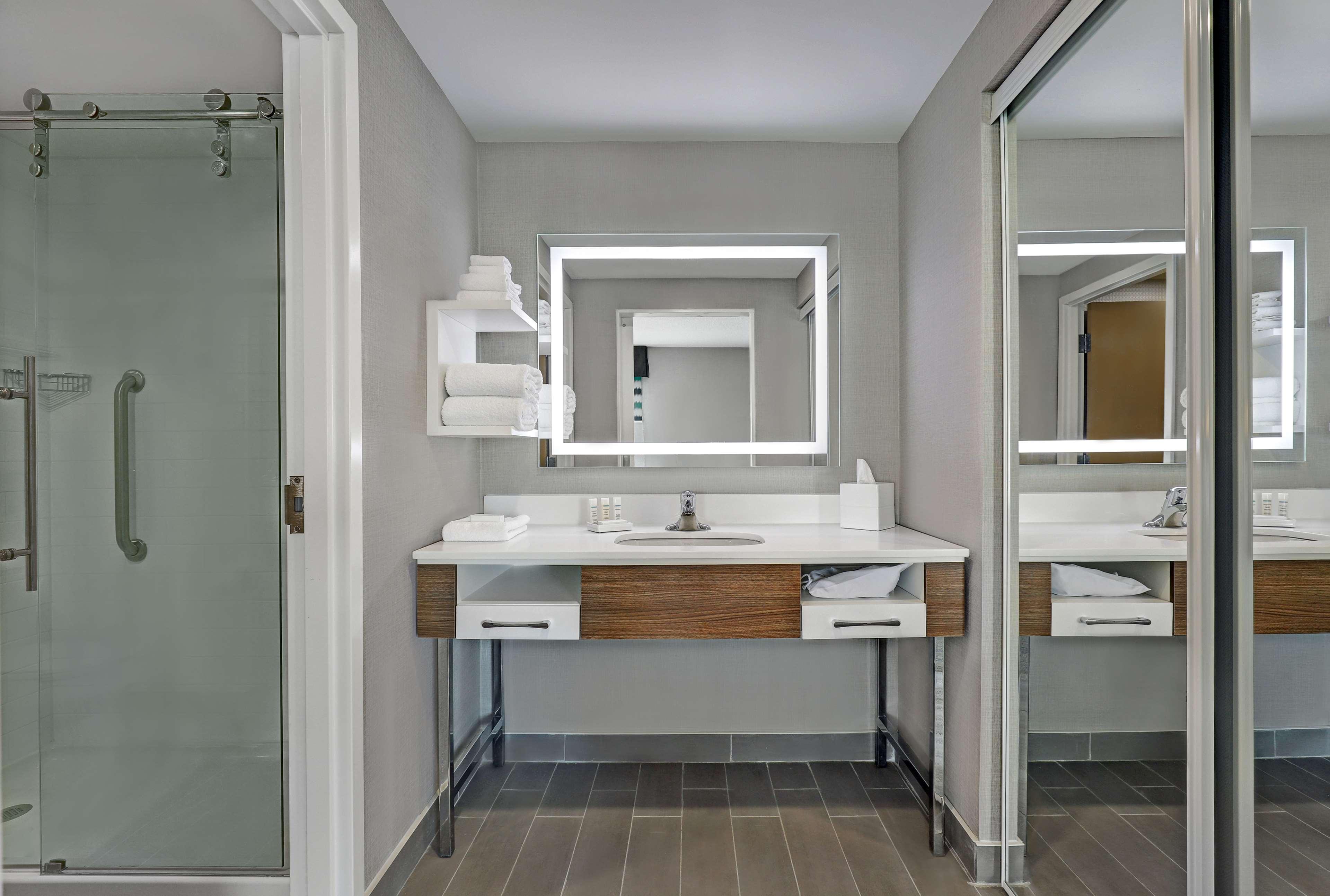 Studio King Size Bed