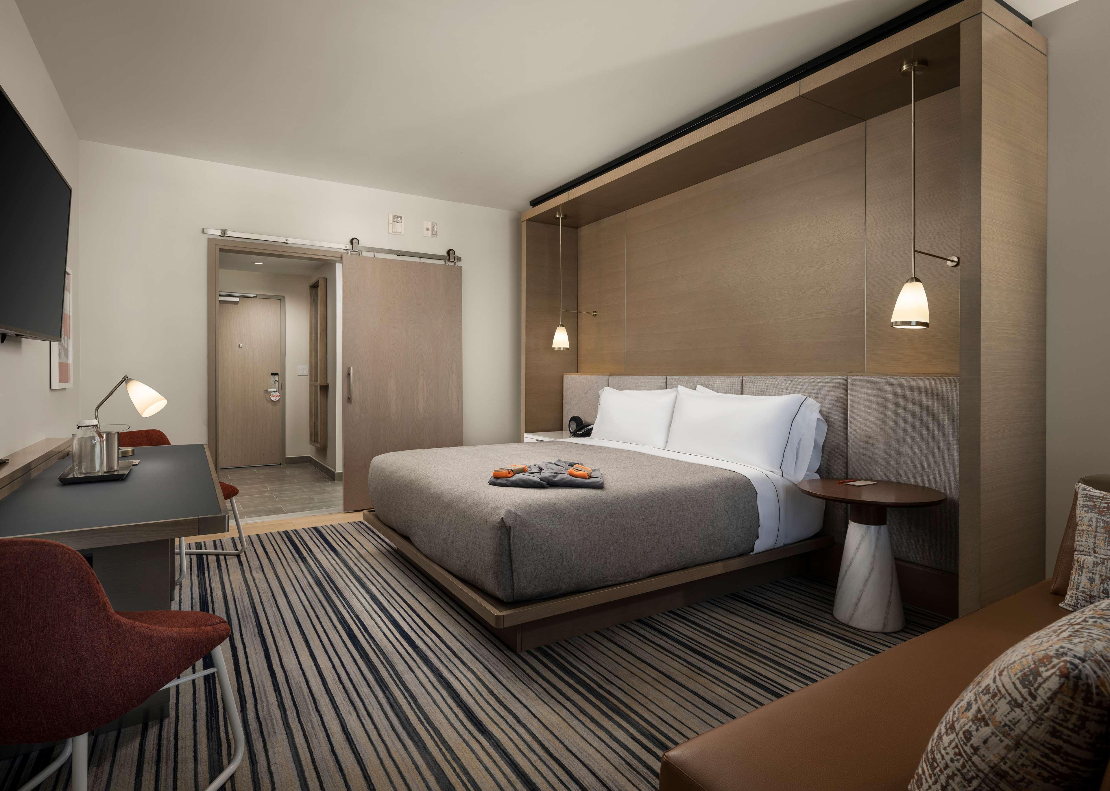 Double Accessible King Size Bed