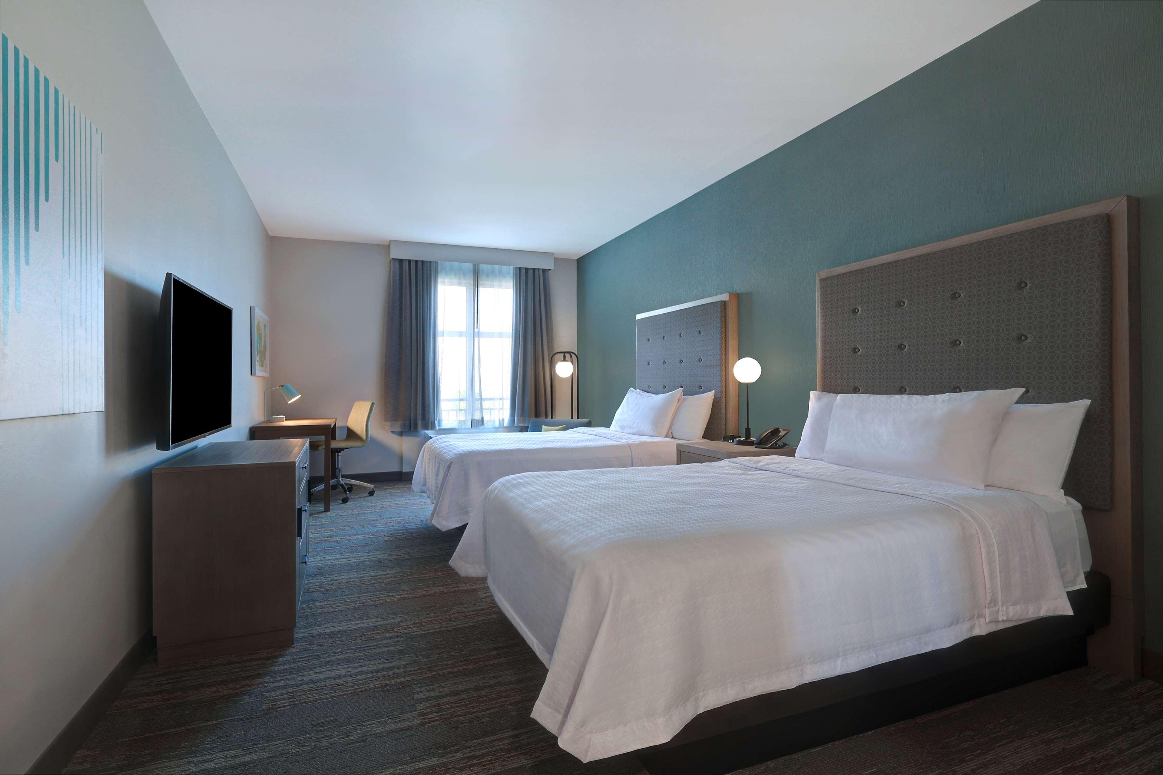 Suite Two Queen Beds One Bedroom