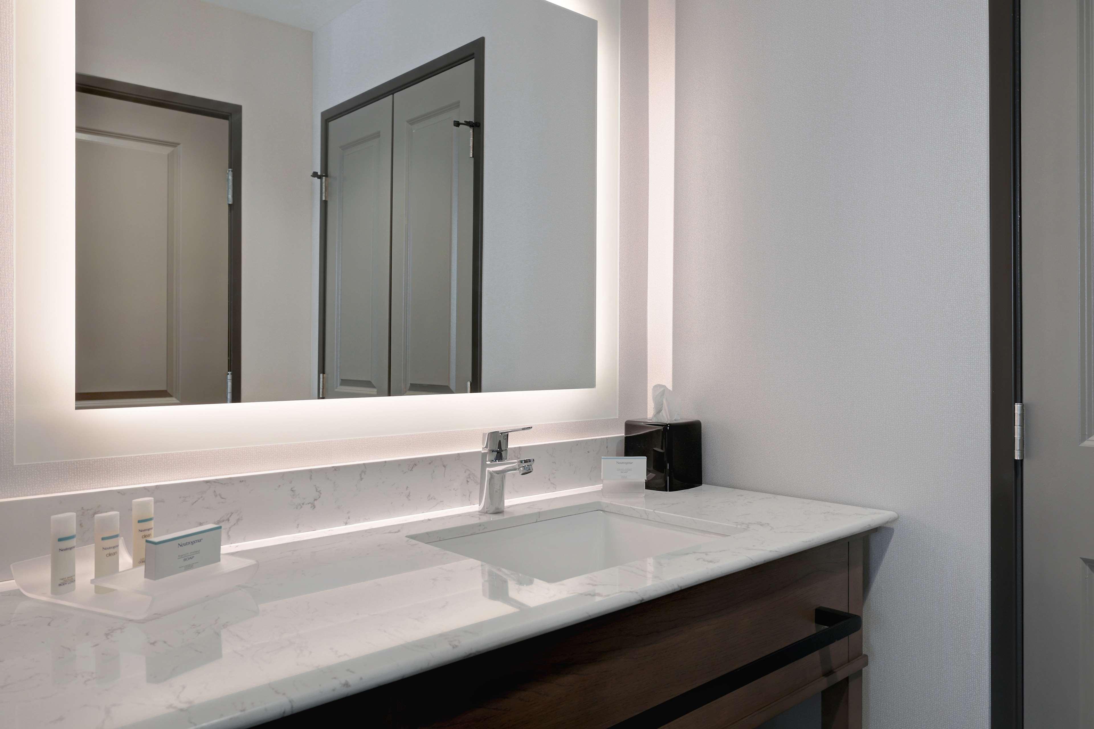 Studio King Size Bed