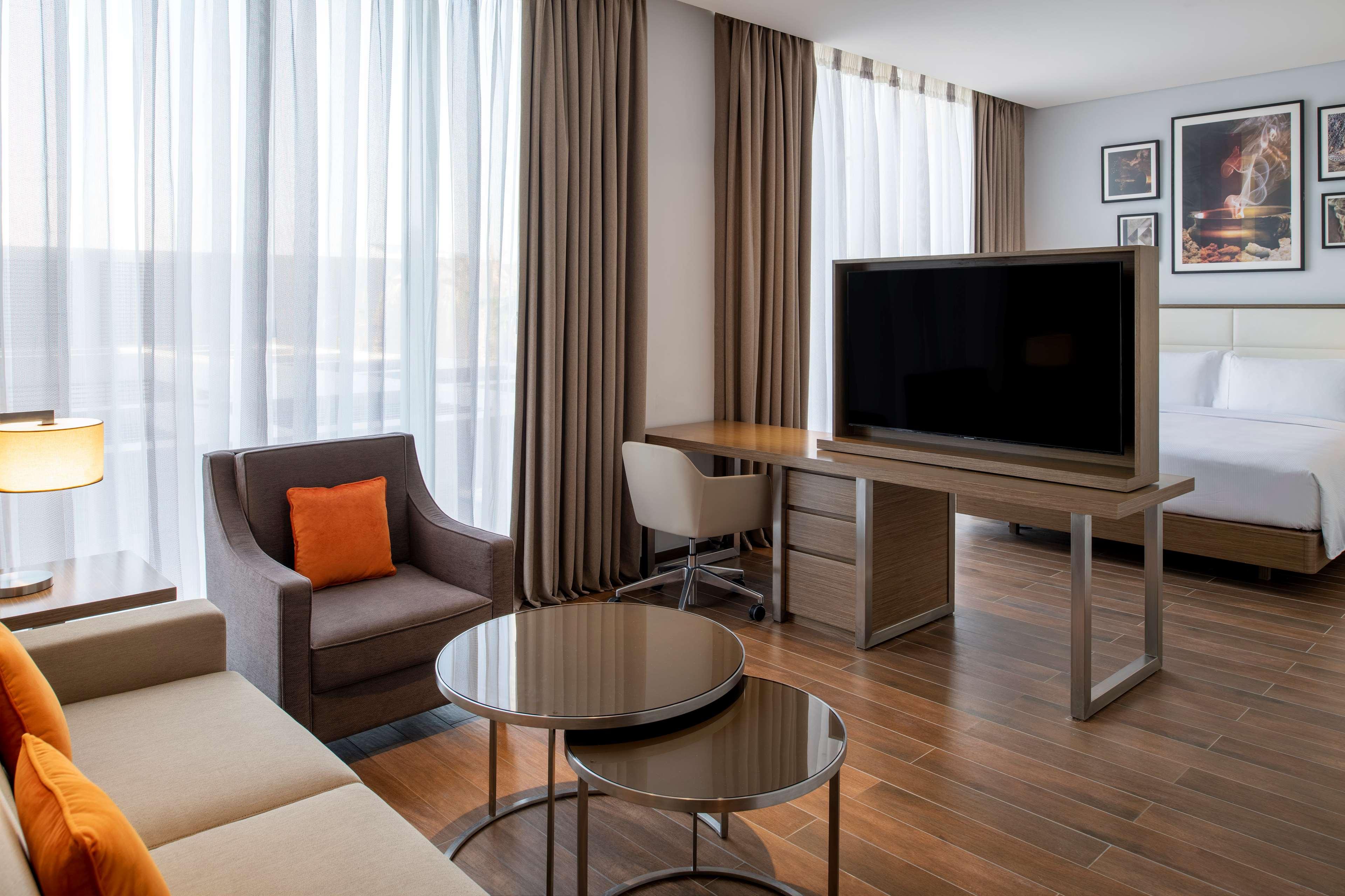 Junior Suite Accessible King Size Bed