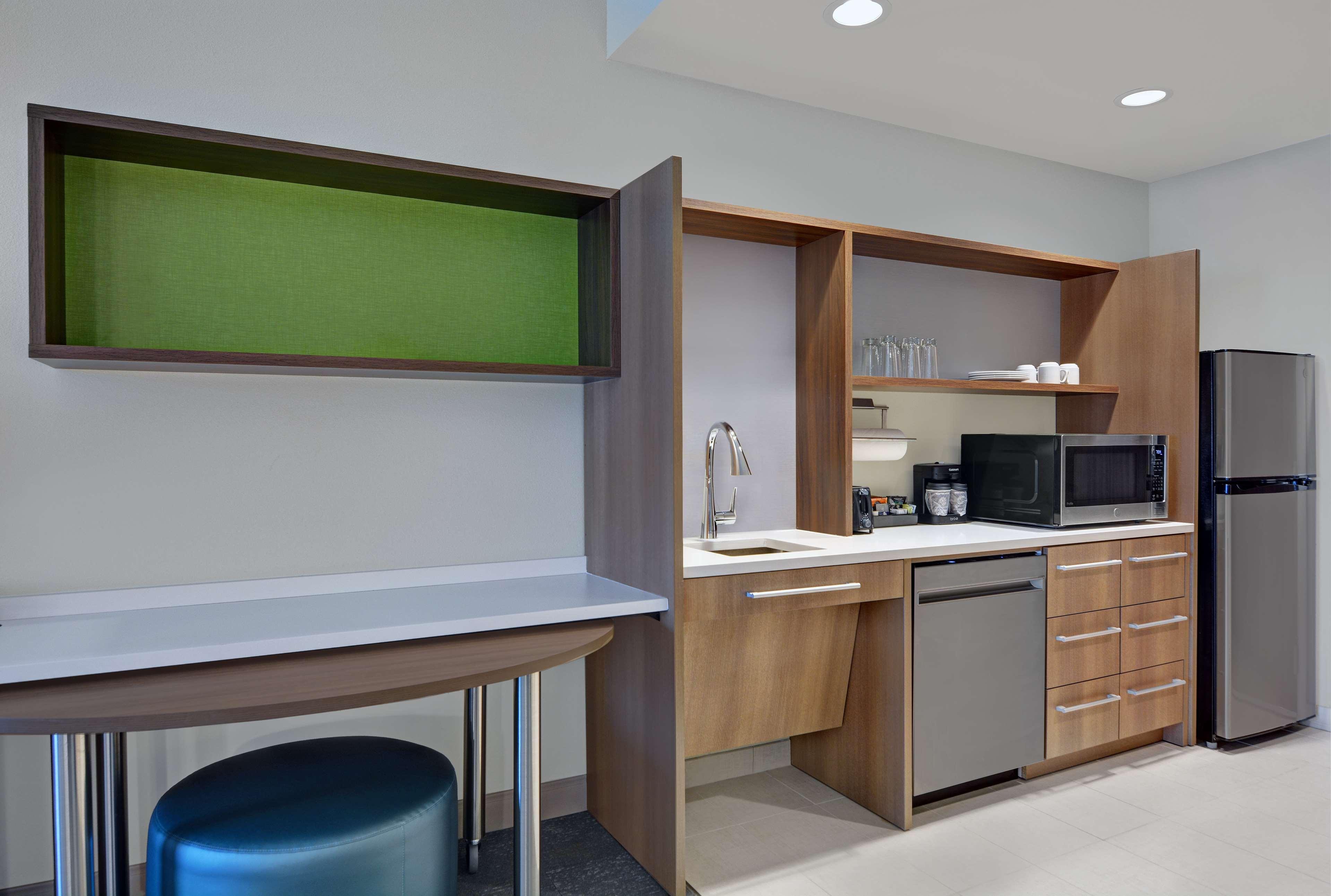 Studio Queen Size Bed