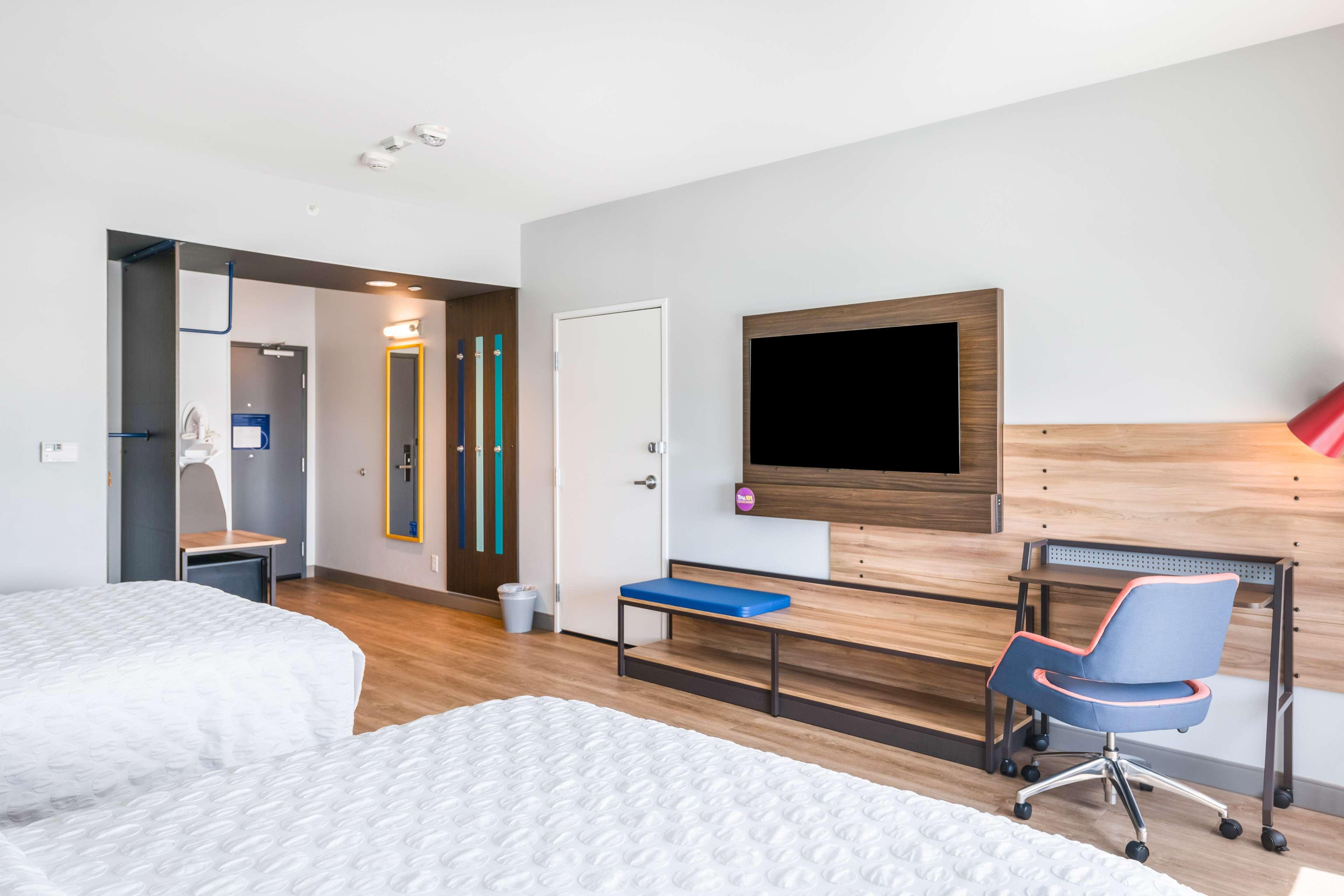 Room Accessible-two Queen Beds