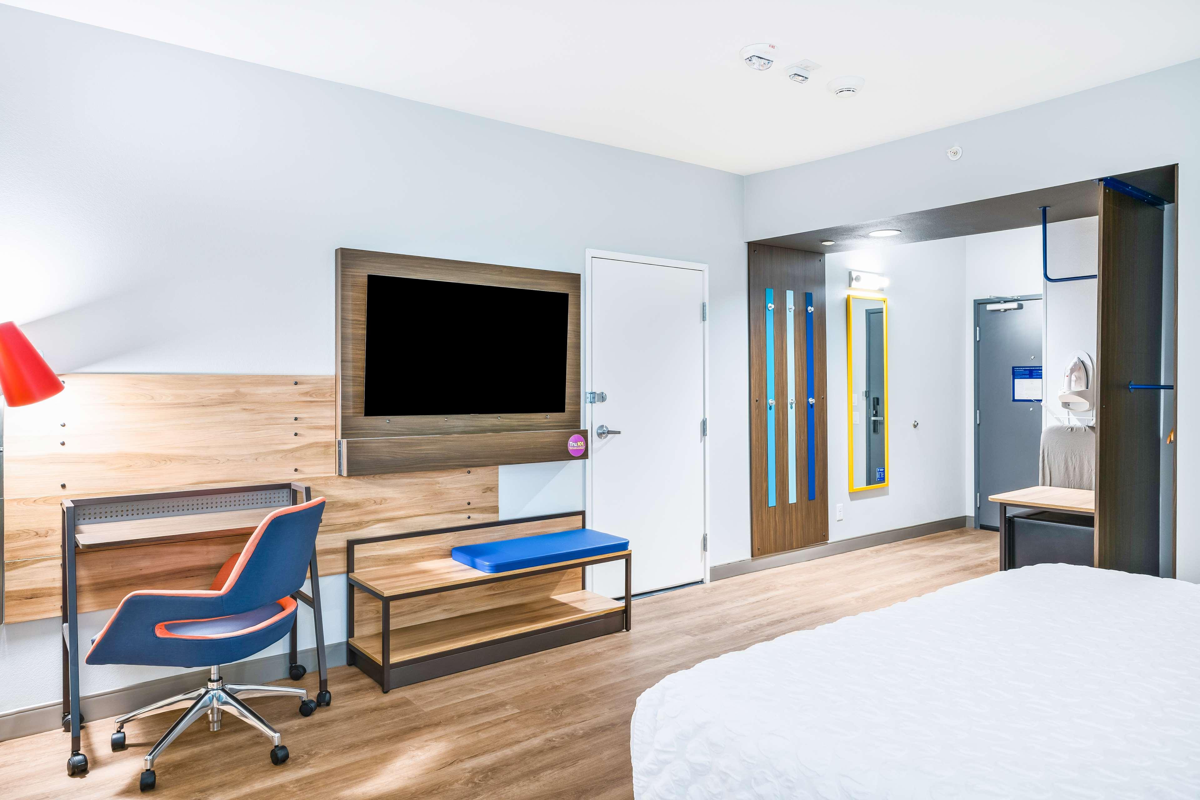 Double Accessible King Size Bed