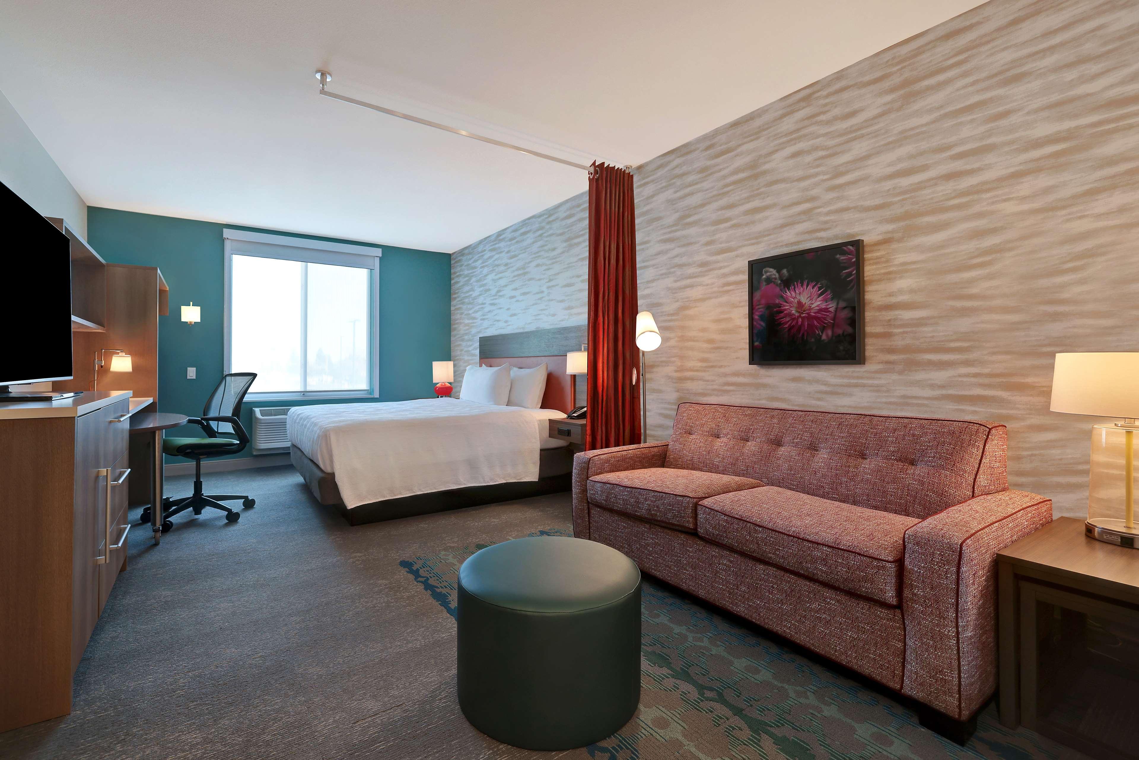 Studio King Size Bed