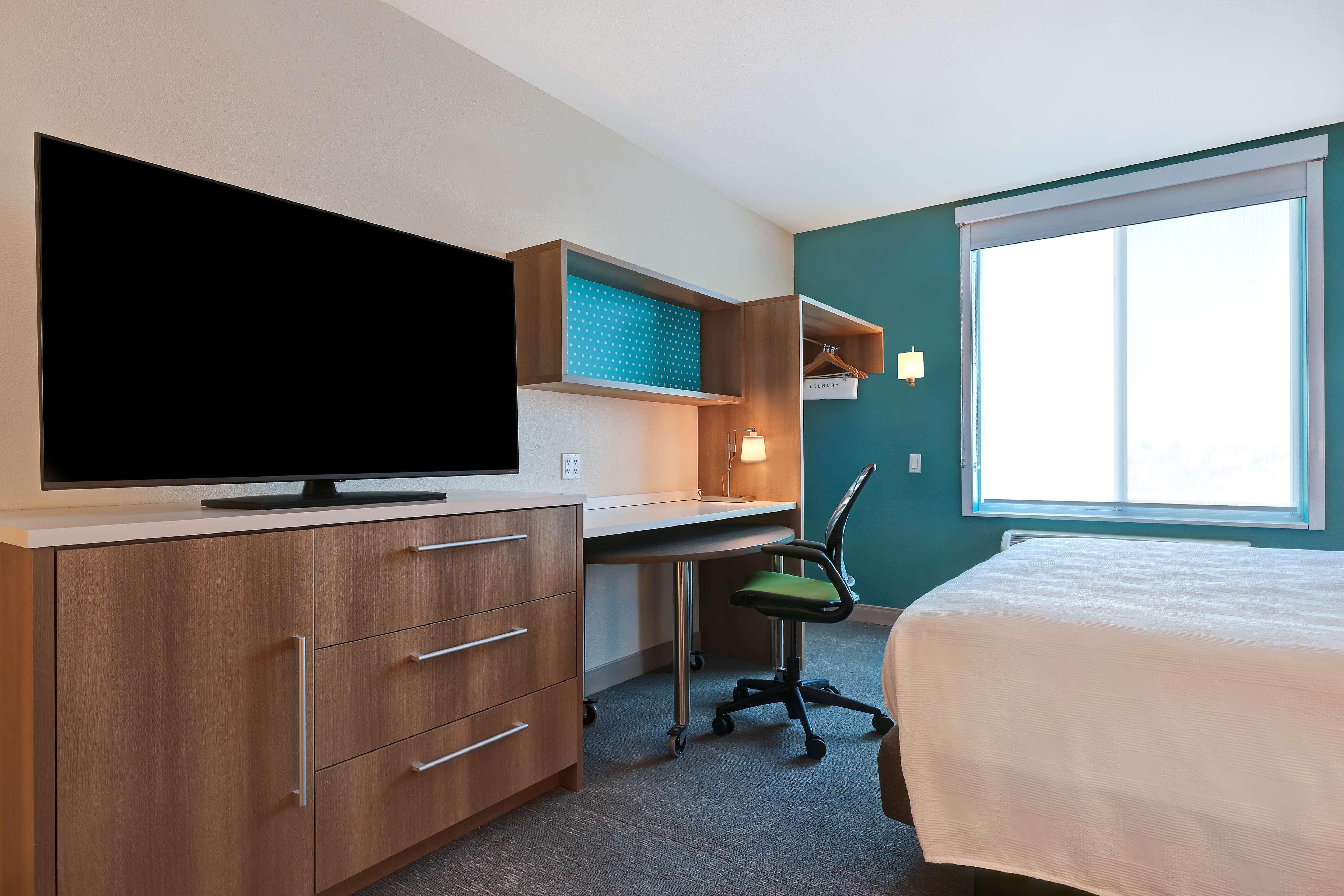 Studio King Size Bed