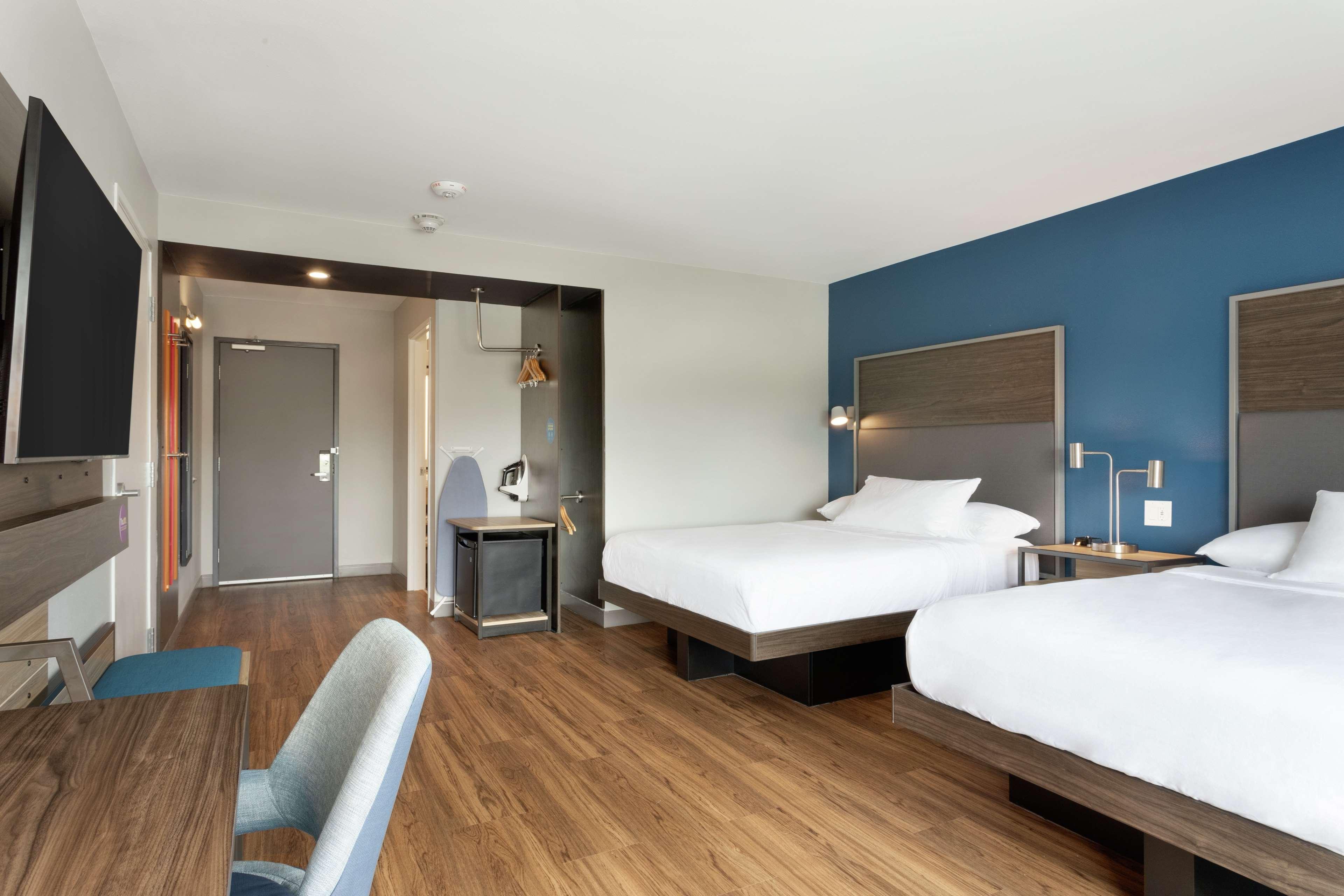 Room Accessible-two Queen Beds