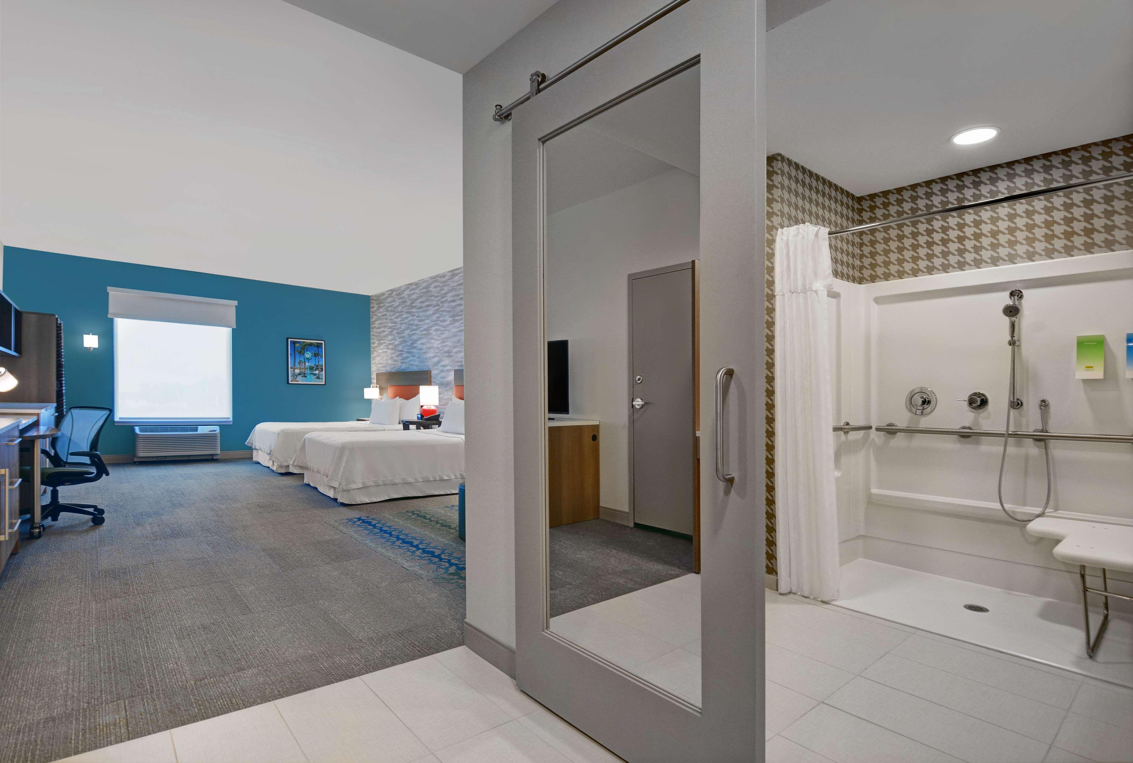 Studio Accessible-two Queen Beds