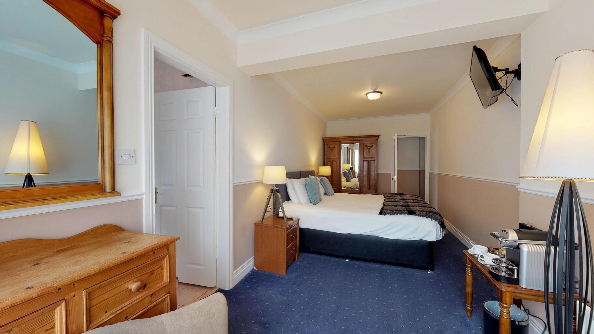 Double King Size Bed