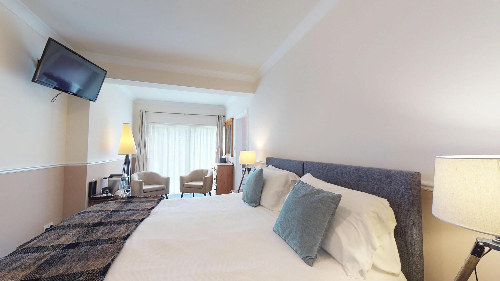 Double King Size Bed