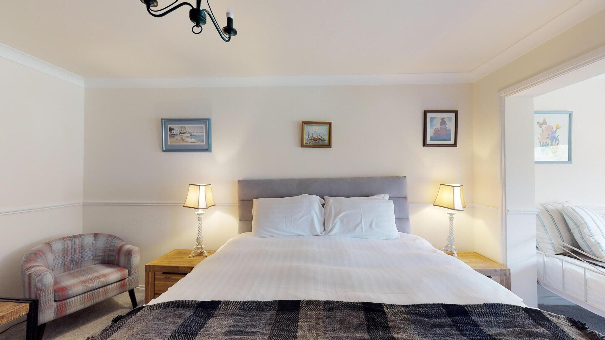 Family Room King Size Bed