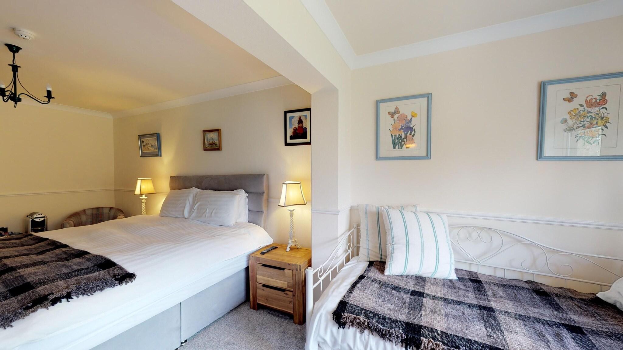 Family Room King Size Bed