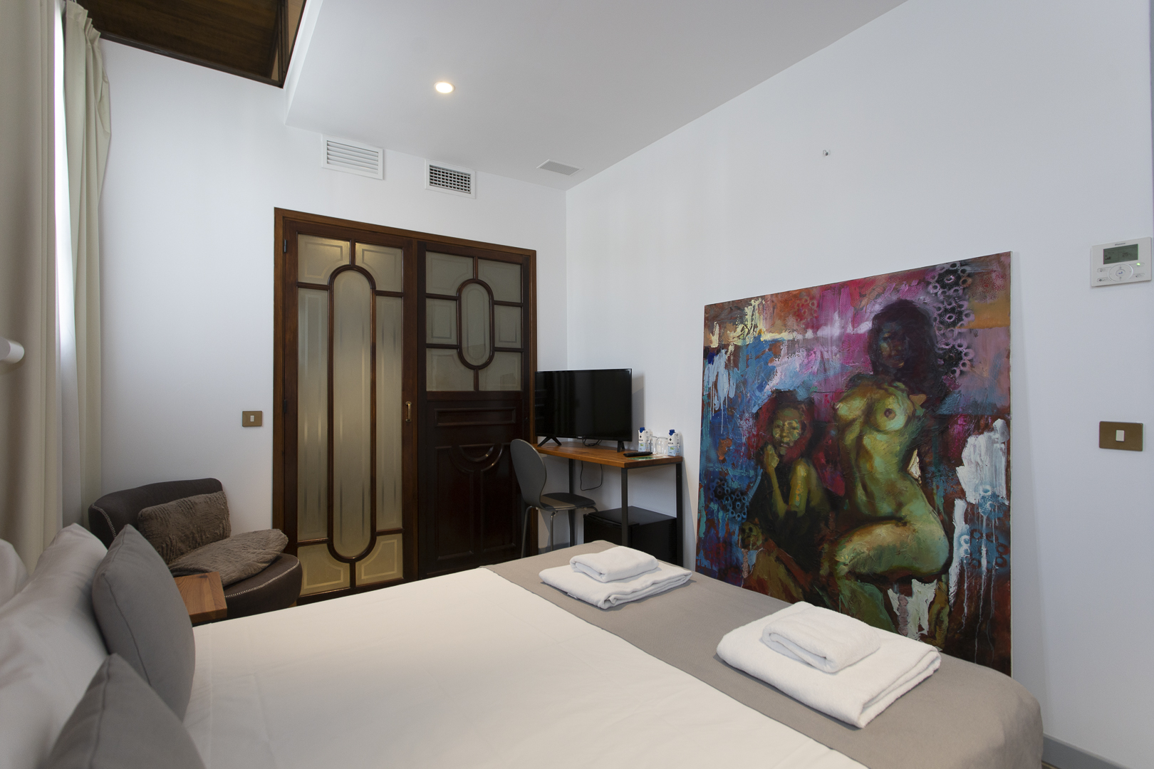 Double Deluxe One Bed