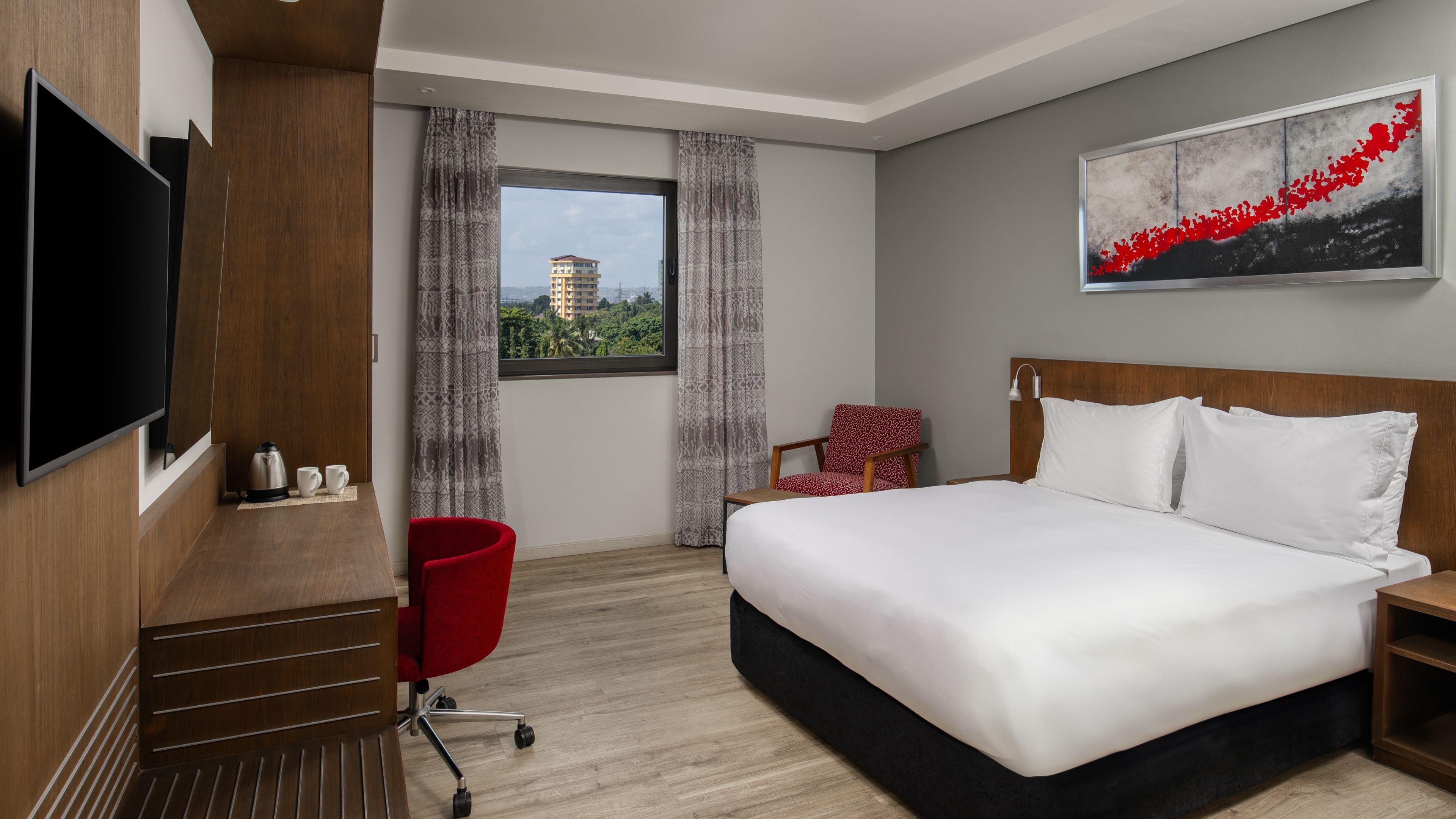 Double City View Queen Bed
