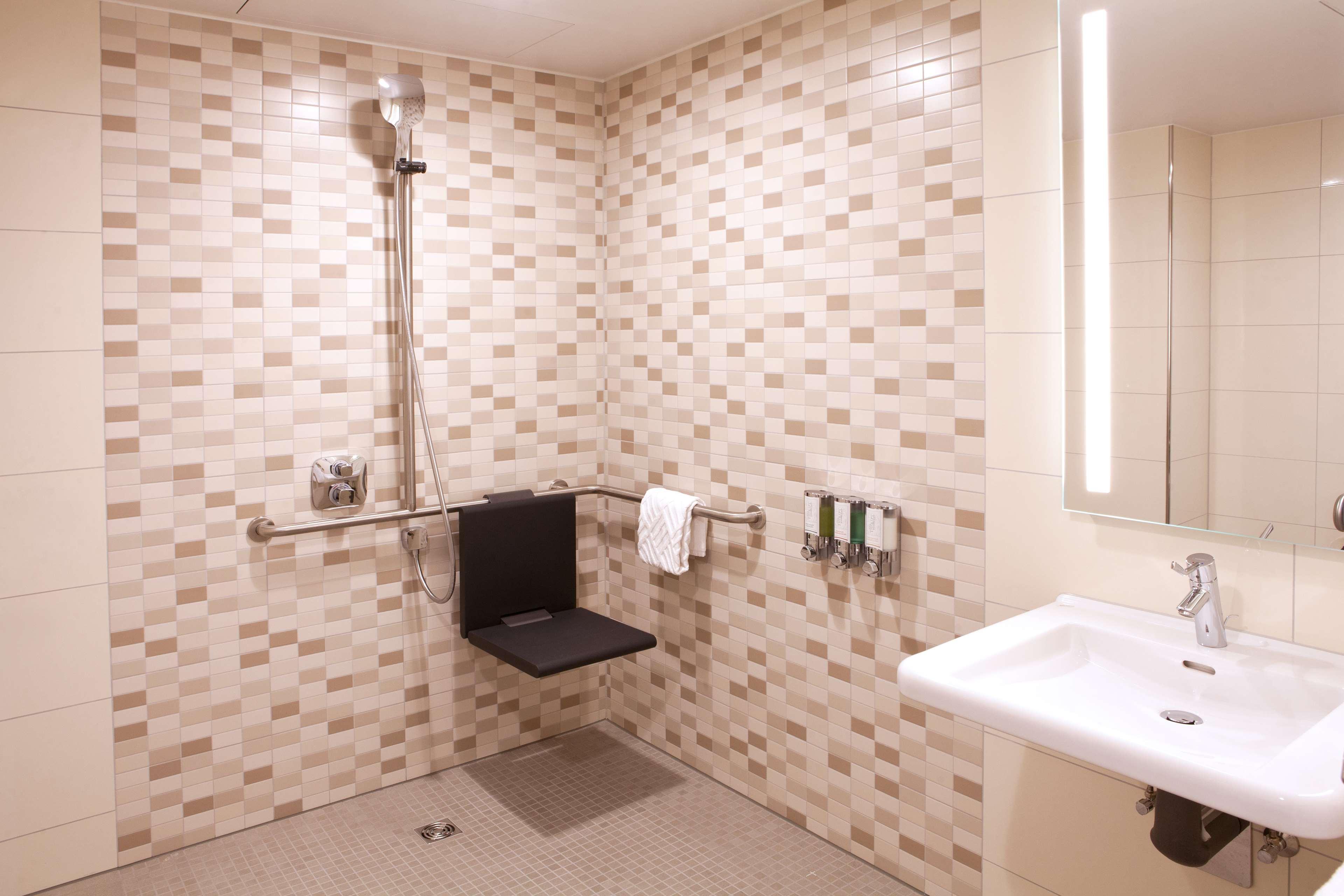 Double Accessible-queen Size Bed