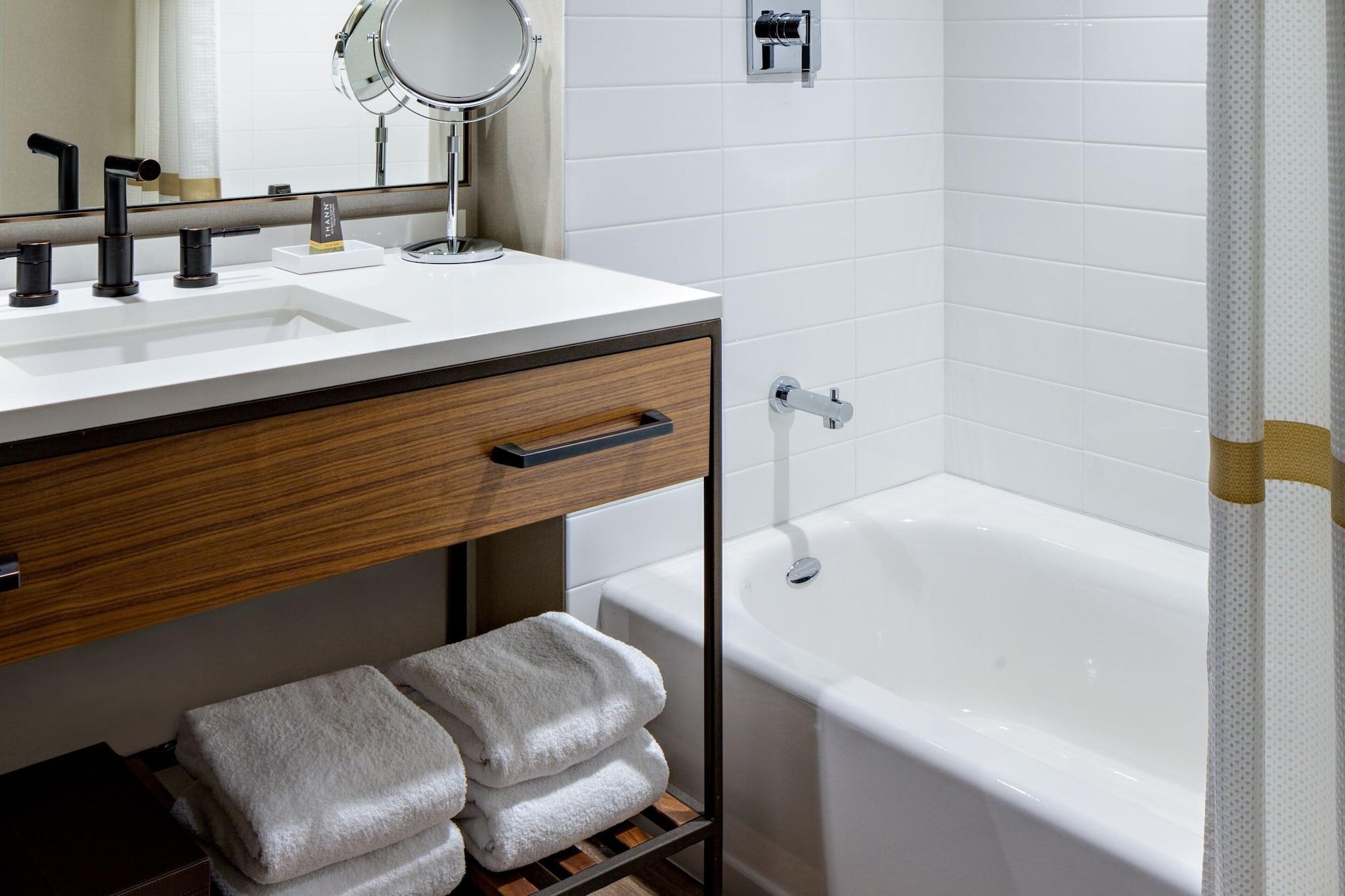 Double Club Two Queen Beds