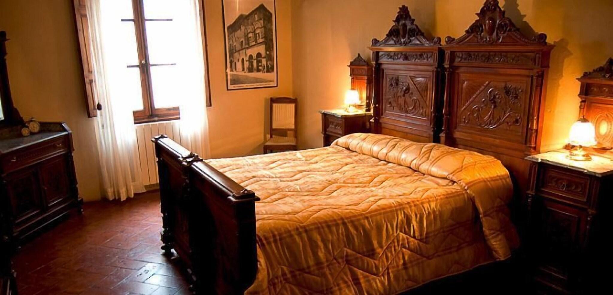 Single City View King Bed