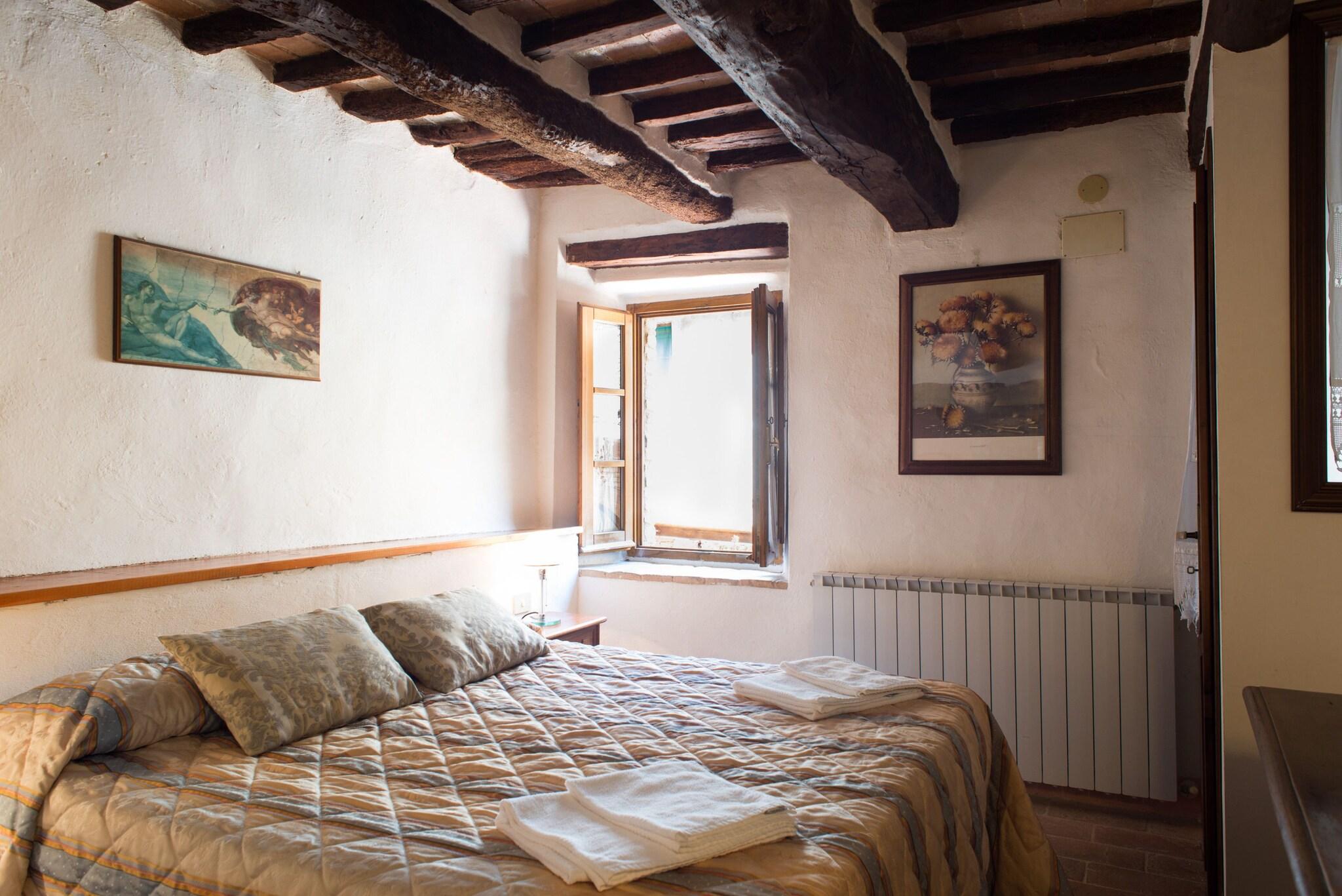 Single City View King Bed