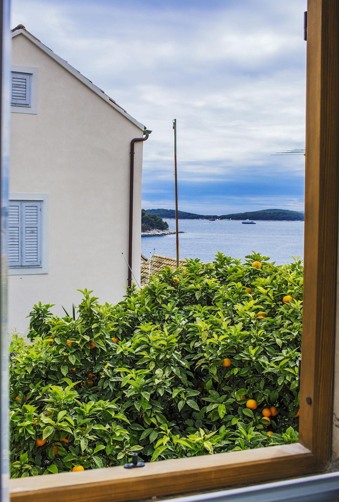 Double or Twin Deluxe King Bed