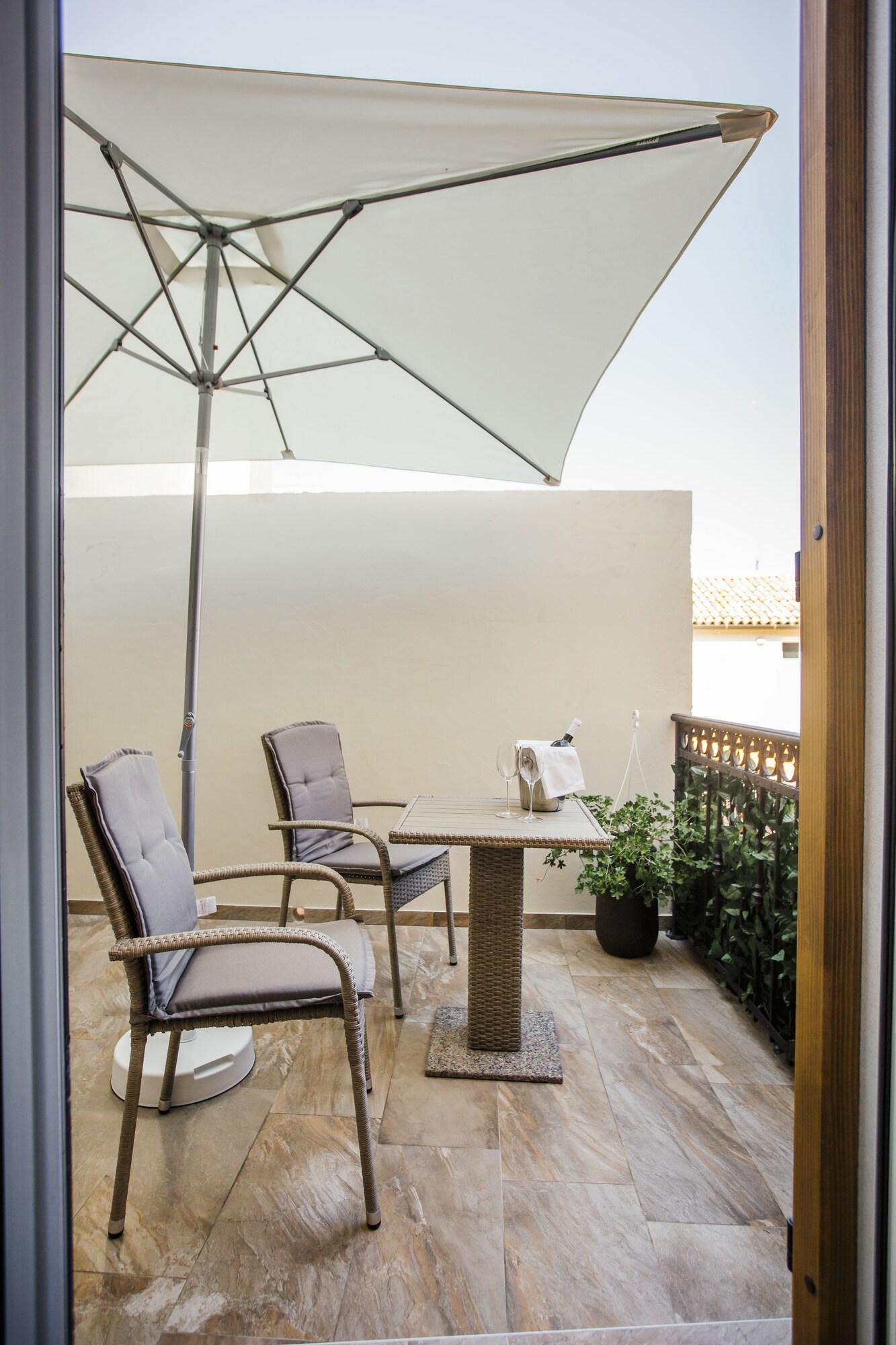 Double Deluxe King Bed