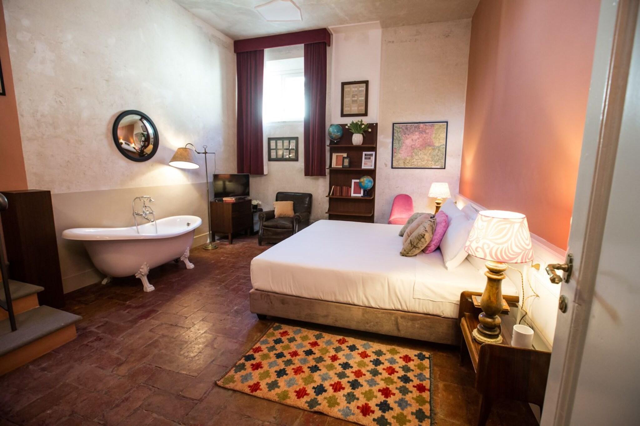 Double Deluxe King Bed