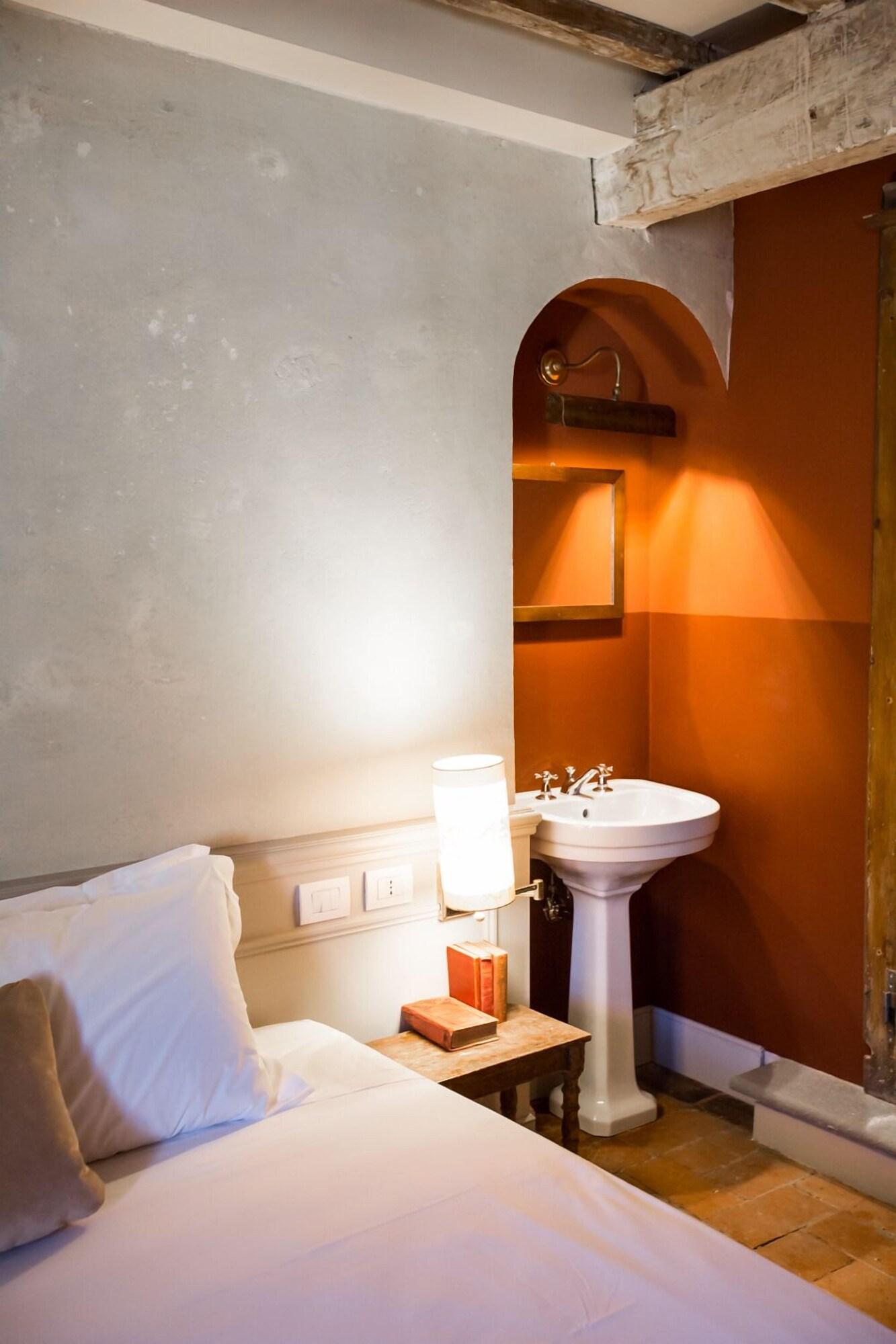 Double Deluxe King Bed