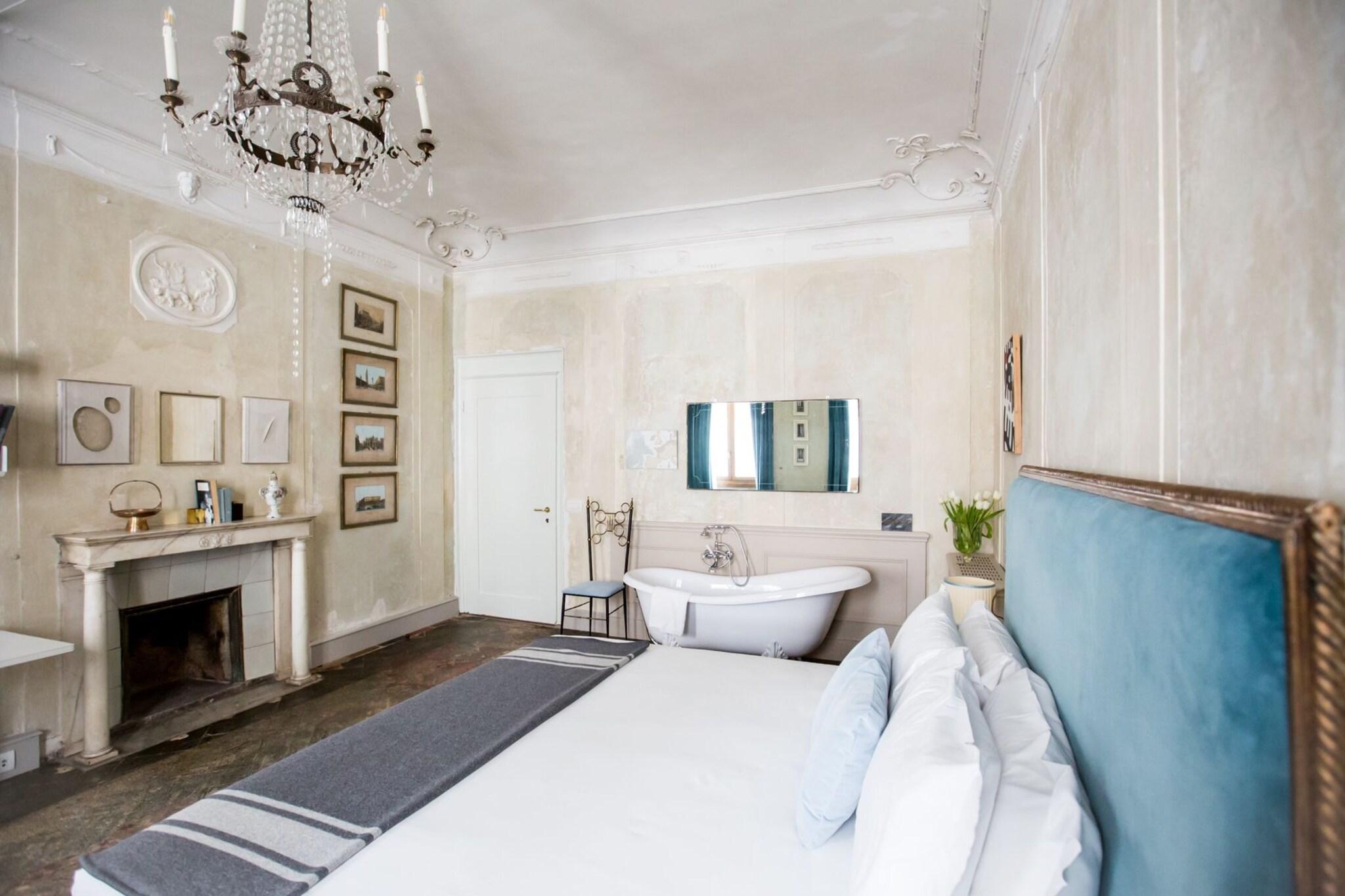 Double King Size Bed