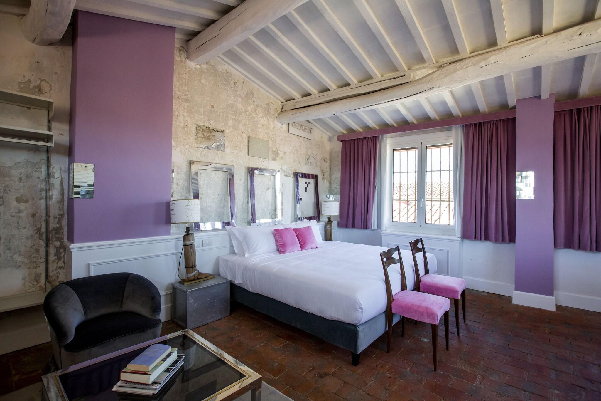 Double City View King Bed