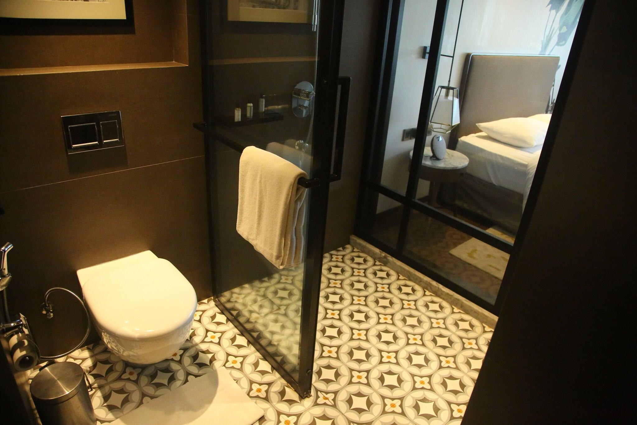 Double Executive King Bed