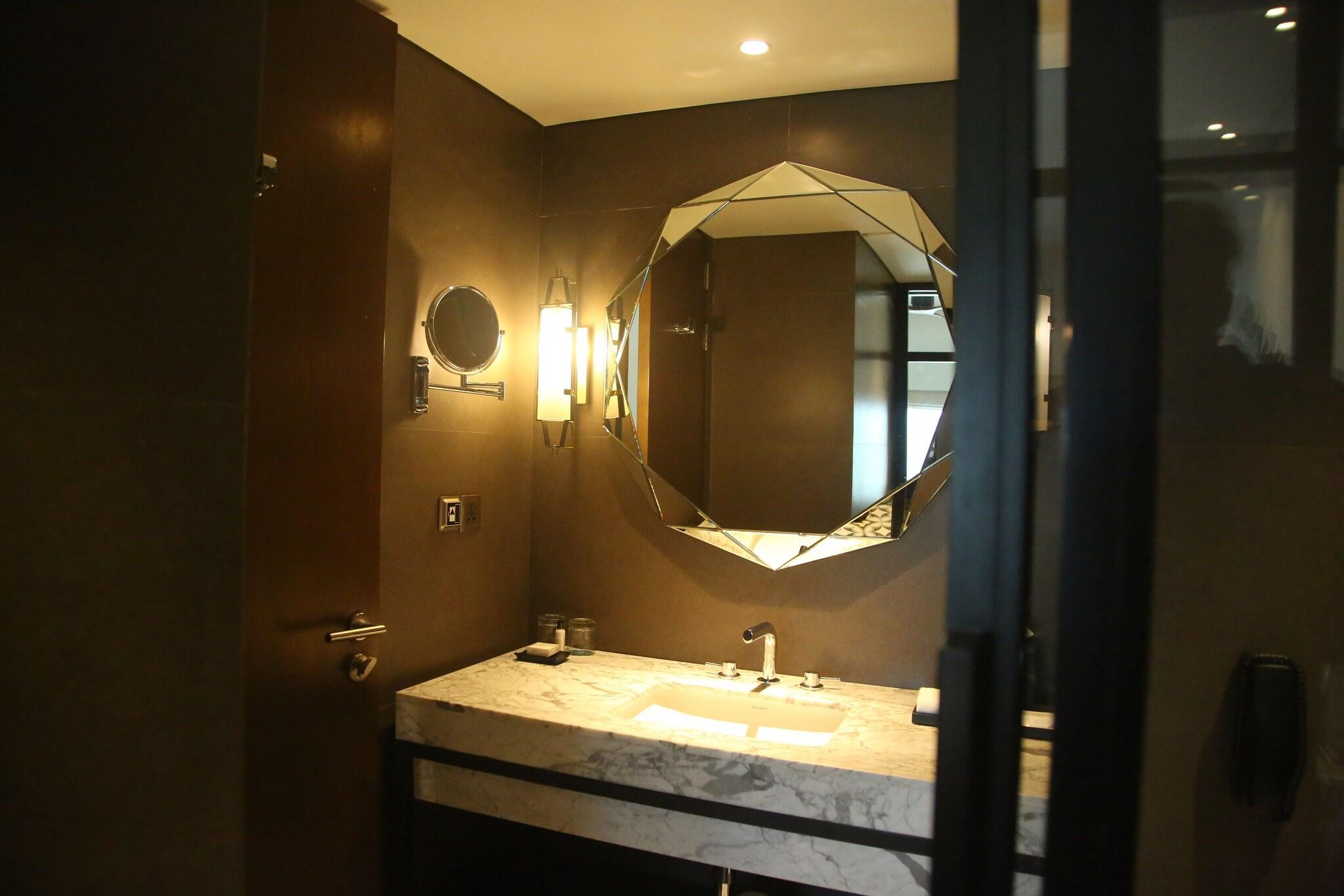 Double Executive King Bed