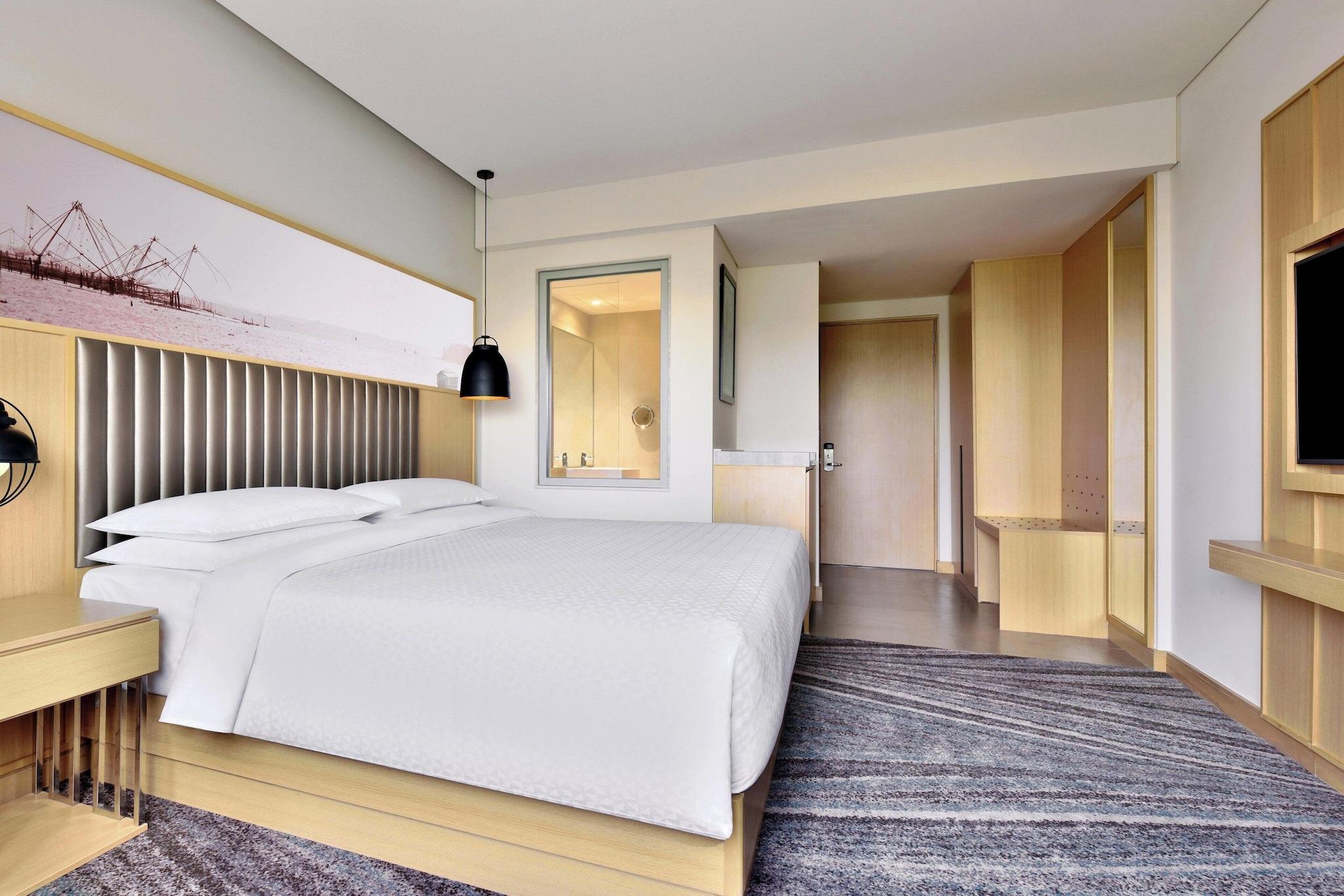 Double Executive King Bed