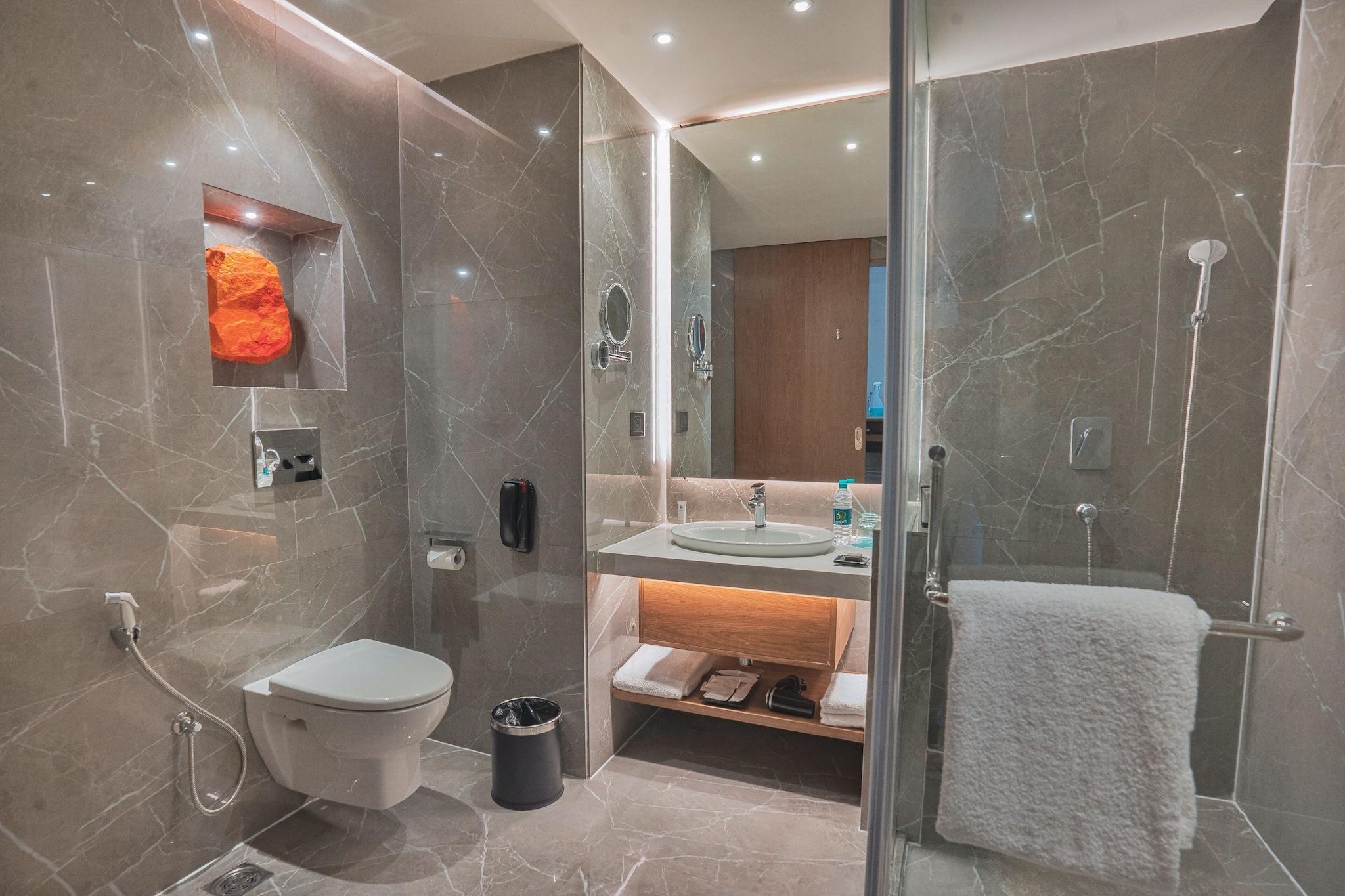 Double Club King Bed