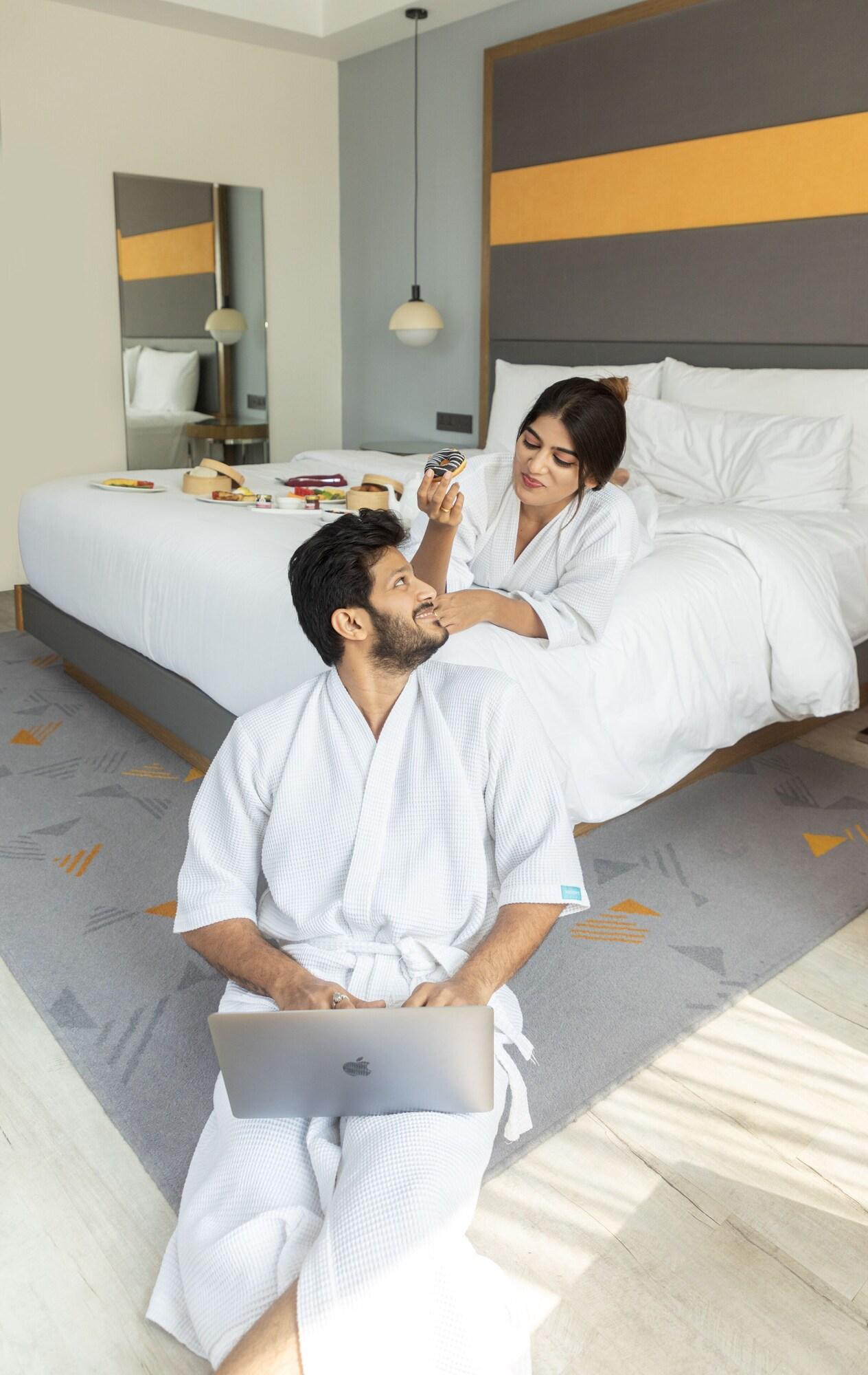 Double Club King Bed