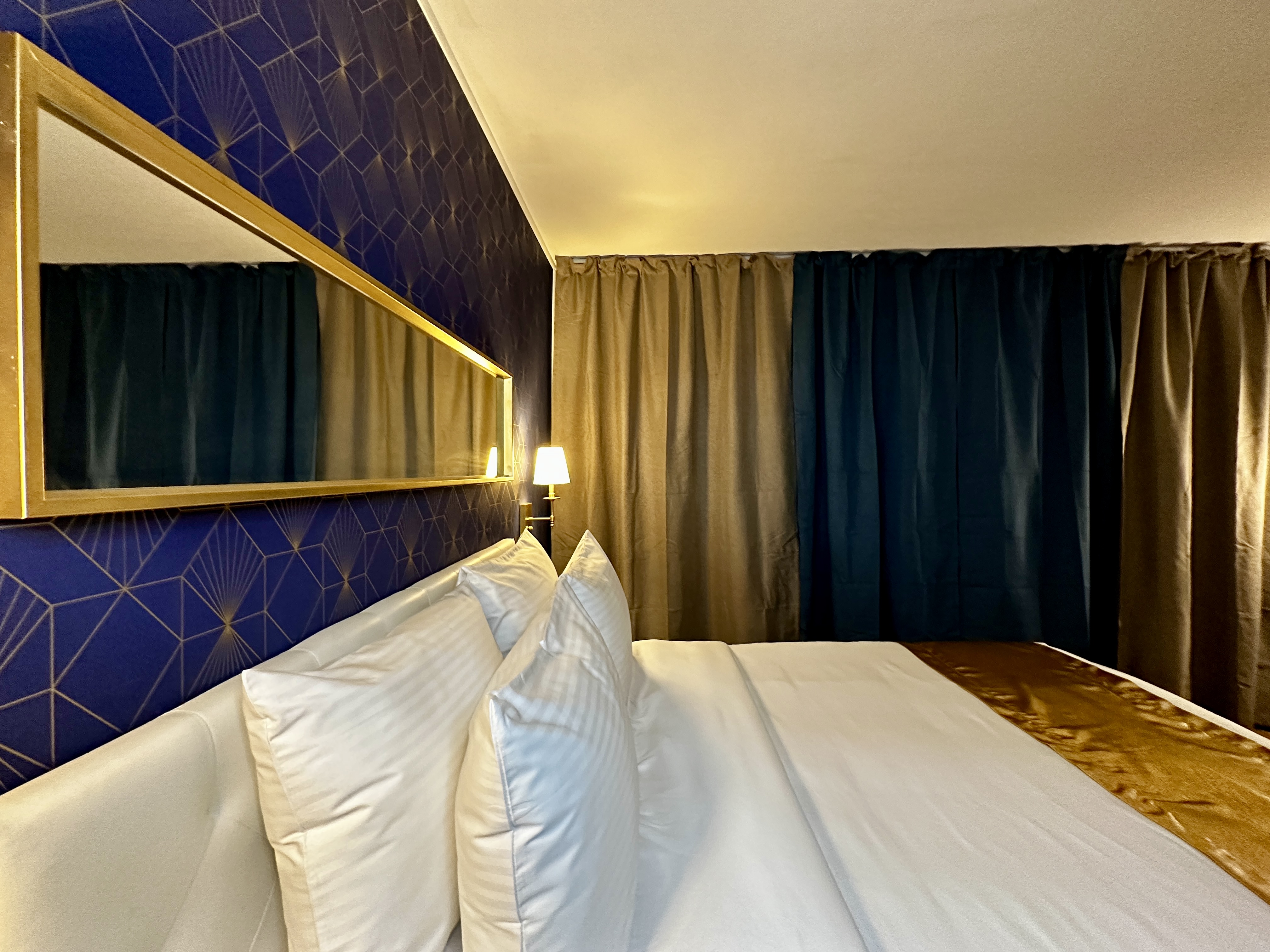 Double Superior Queen Bed